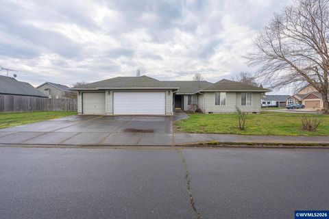 1515 Bentley St E Monmouth OR 97361