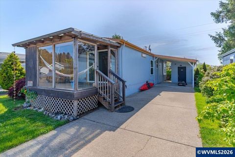 955 NE Mill St Waldport OR 97394