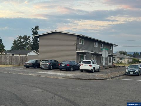 415 S 9th St Lebanon OR 97355