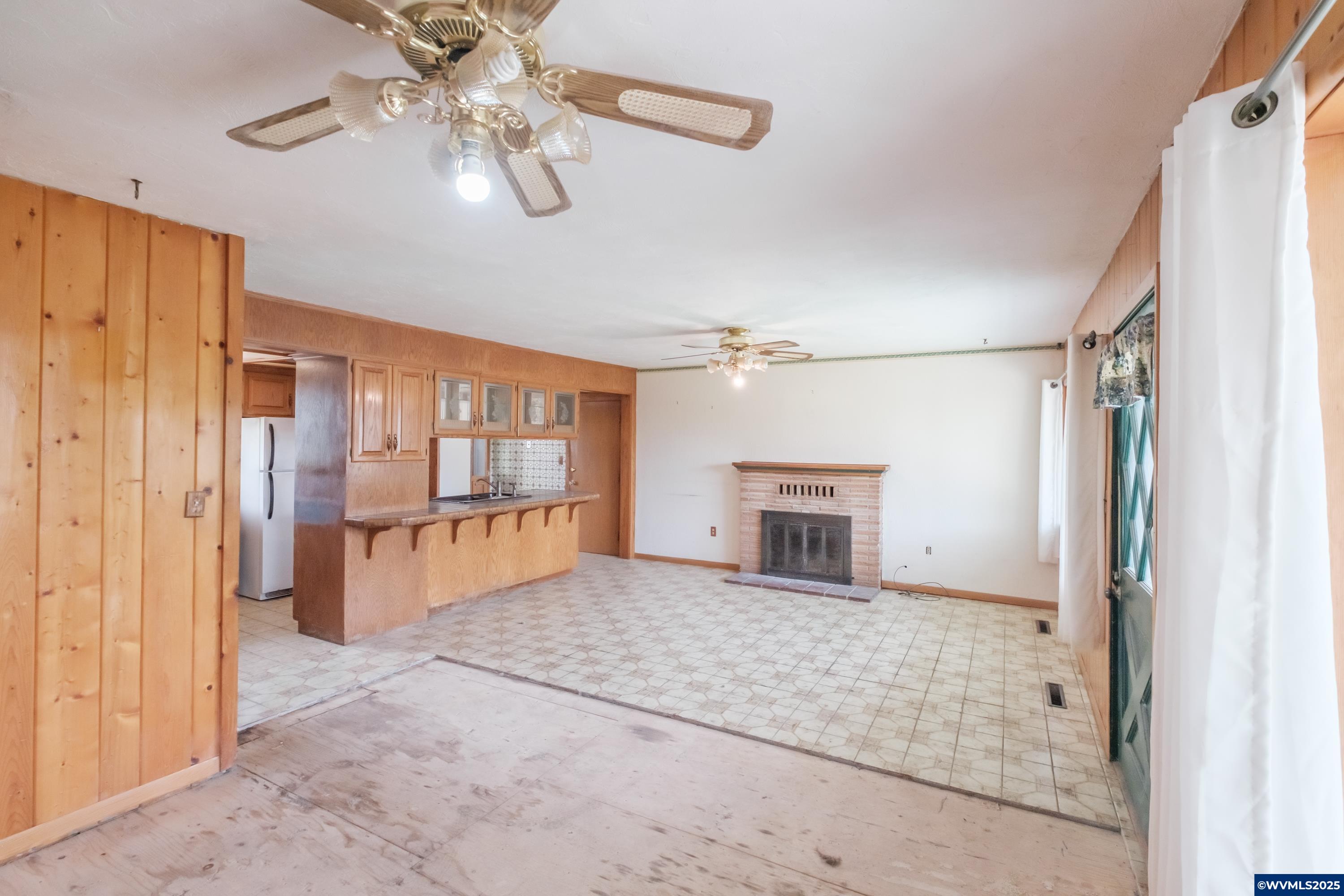 1050 21st Av SE