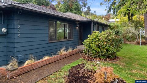 1224 NW Alta Vista Dr Corvallis OR 97330