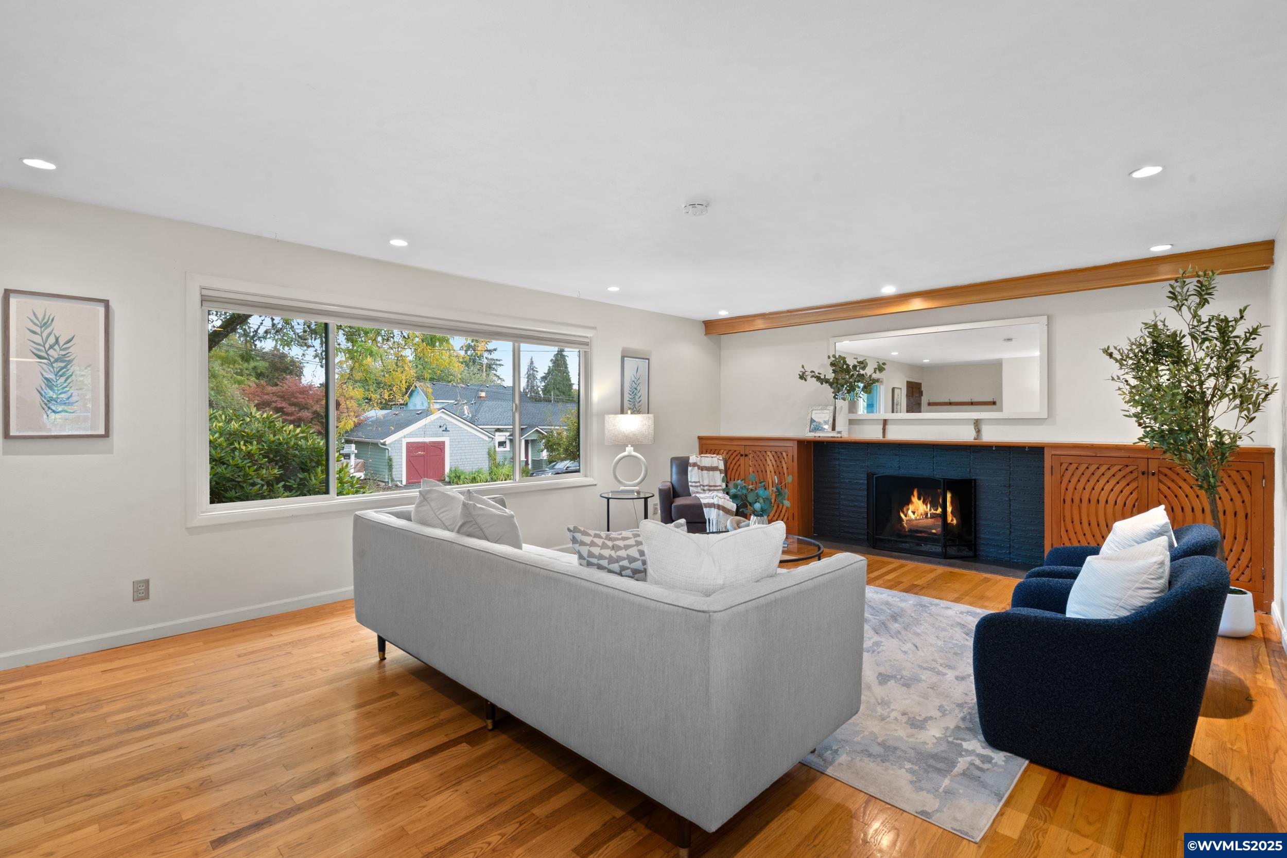 1224 NW Alta Vista Dr