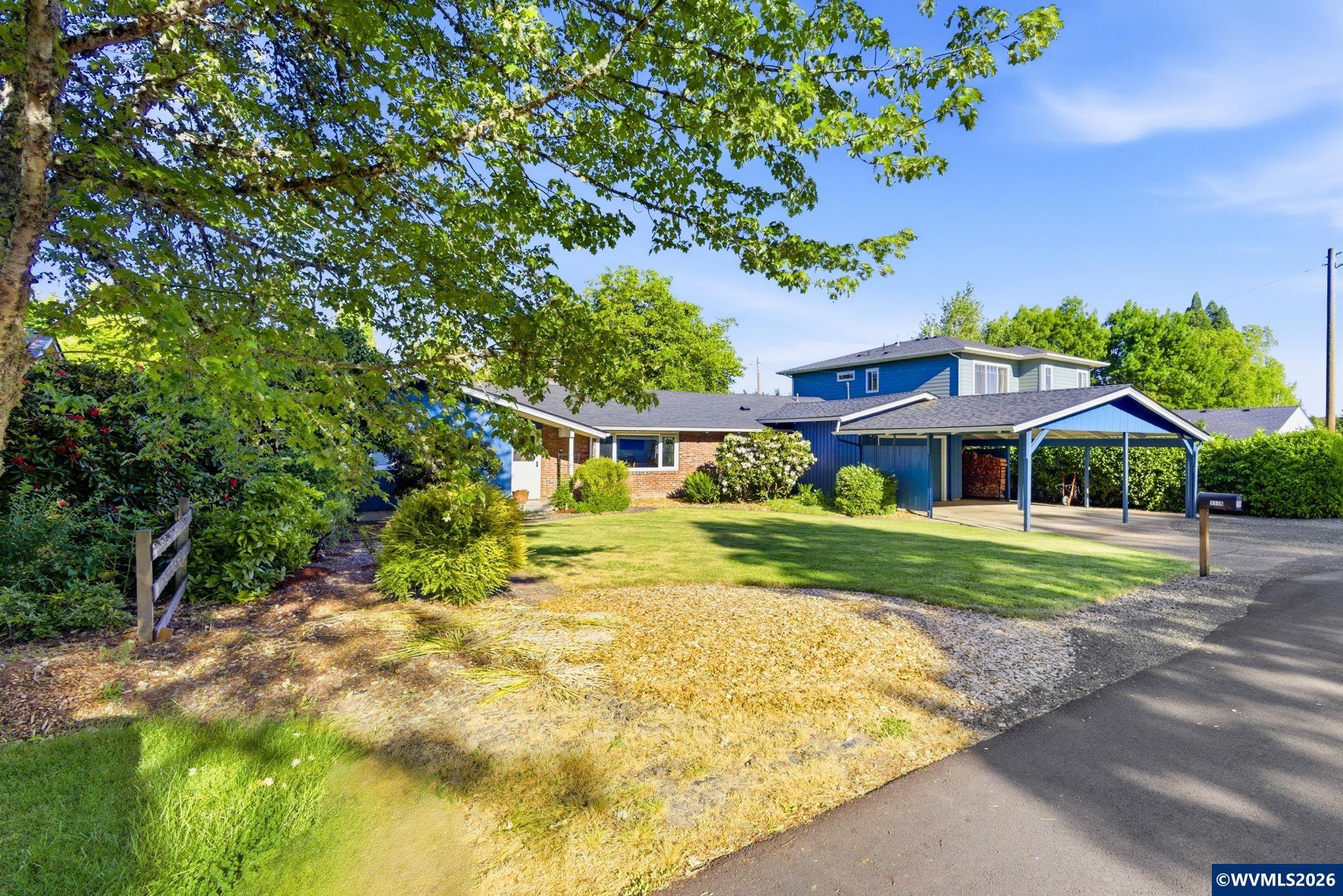 1115 SW Stopp Pl