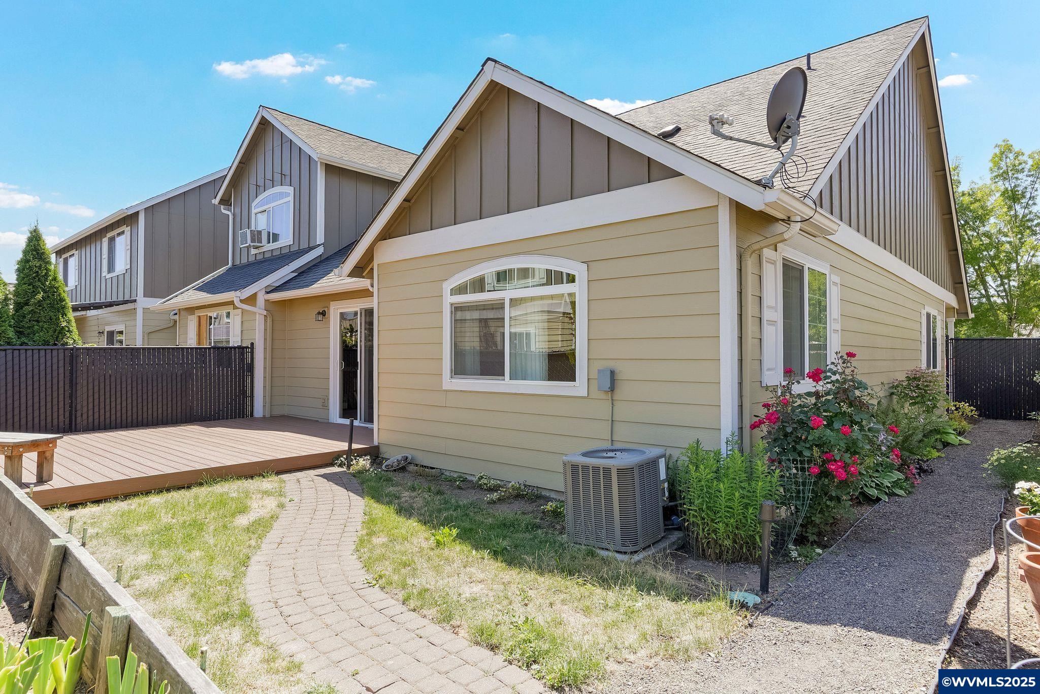 Salem, Oregon 97301, United States, 2 Bedrooms Bedrooms, ,2 BathroomsBathrooms,Residential,Active,164227