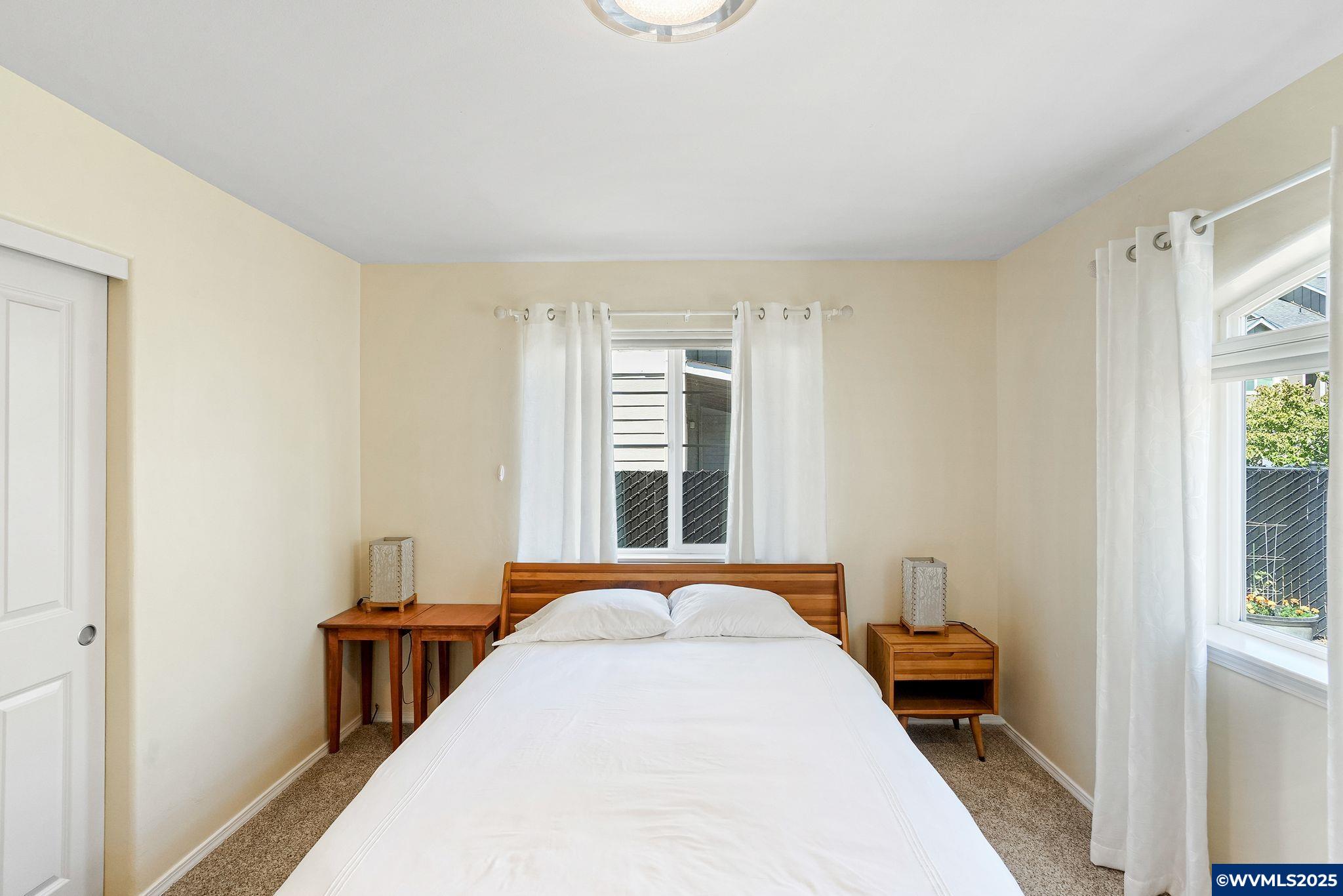 Salem, Oregon 97301, United States, 2 Bedrooms Bedrooms, ,2 BathroomsBathrooms,Residential,Active,164227