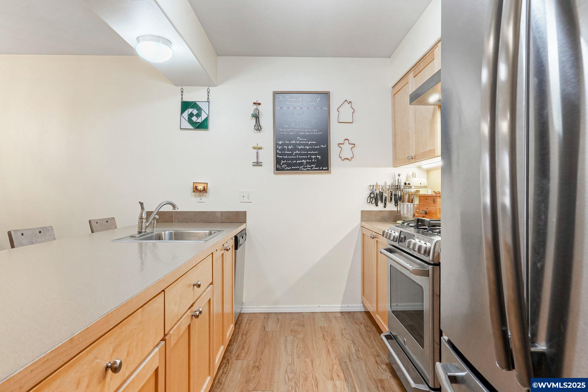 Salem, Oregon 97301, United States, 2 Bedrooms Bedrooms, ,2 BathroomsBathrooms,Residential,Active,164227