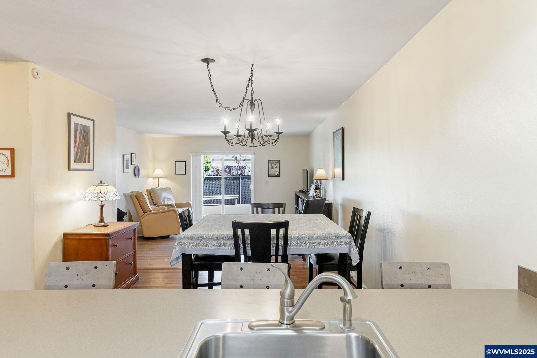 Salem, Oregon 97301, United States, 2 Bedrooms Bedrooms, ,2 BathroomsBathrooms,Residential,Active,164227