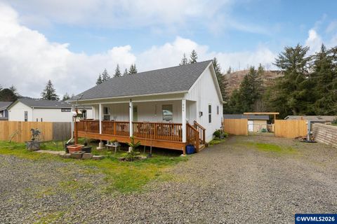 864 N Deerlane Loop Lp Otis OR 97368