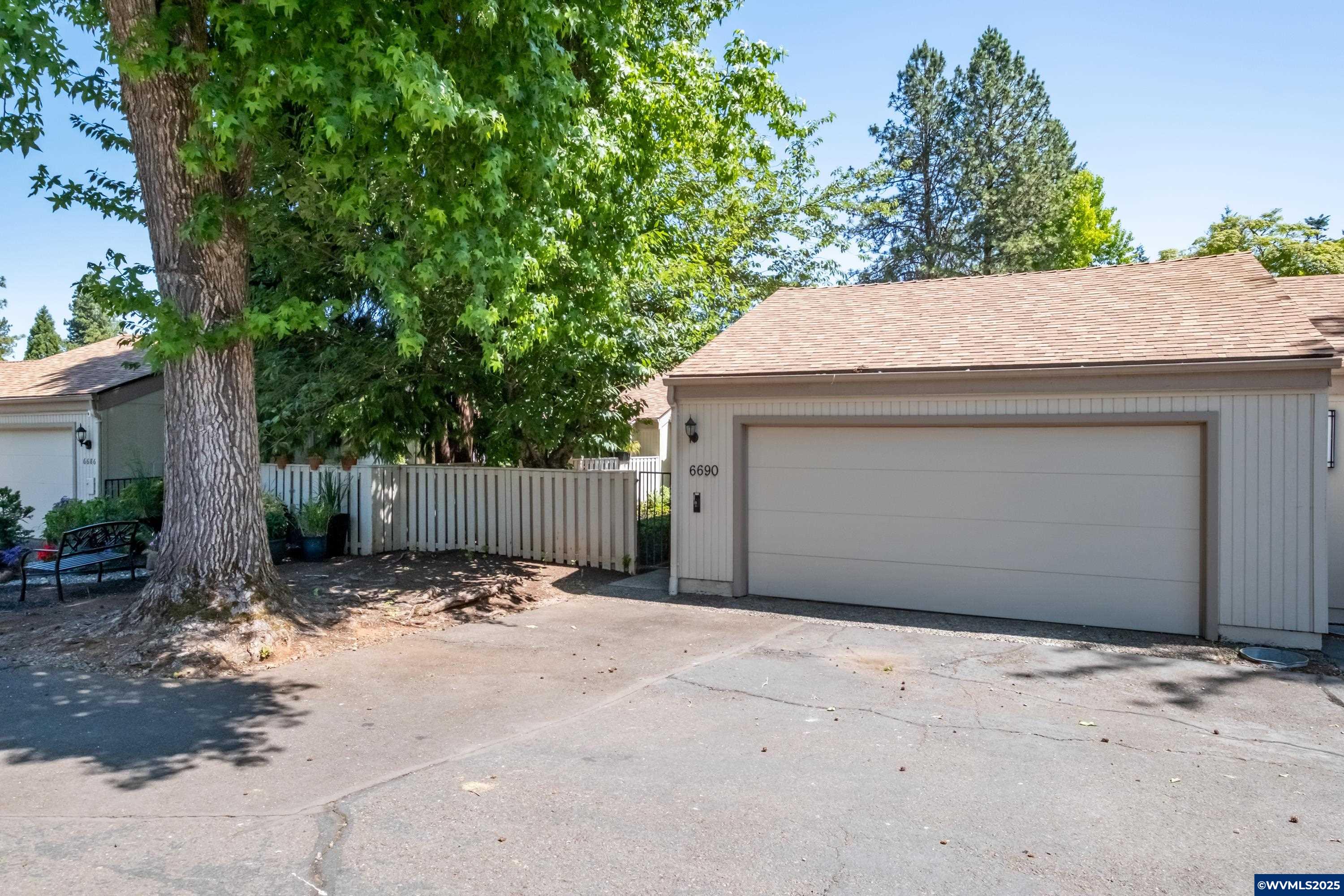 Salem, Oregon 97306, United States, 3 Bedrooms Bedrooms, ,2 BathroomsBathrooms,Residential,Pending,155184