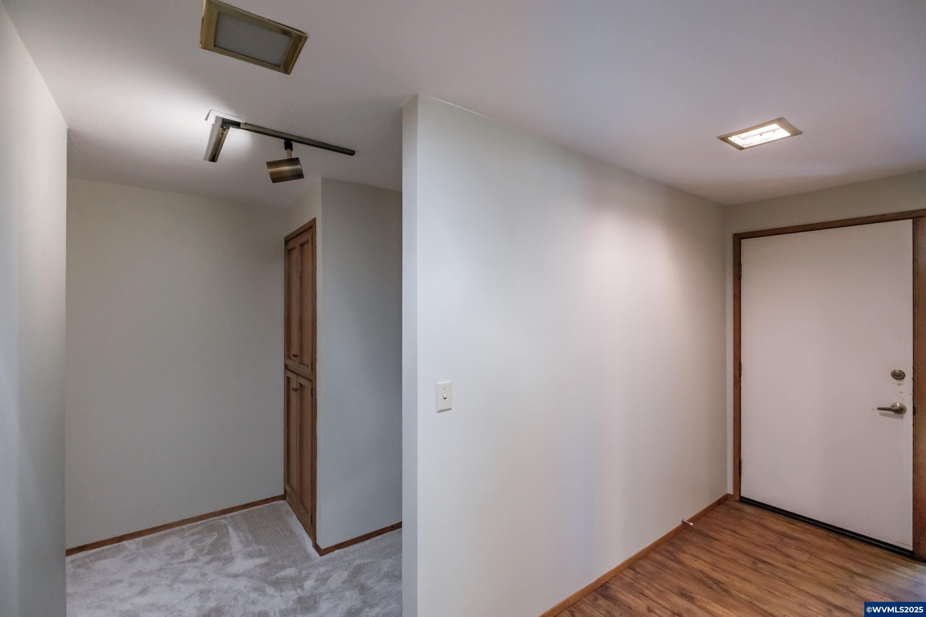 Salem, Oregon 97306, United States, 3 Bedrooms Bedrooms, ,2 BathroomsBathrooms,Residential,Pending,155184