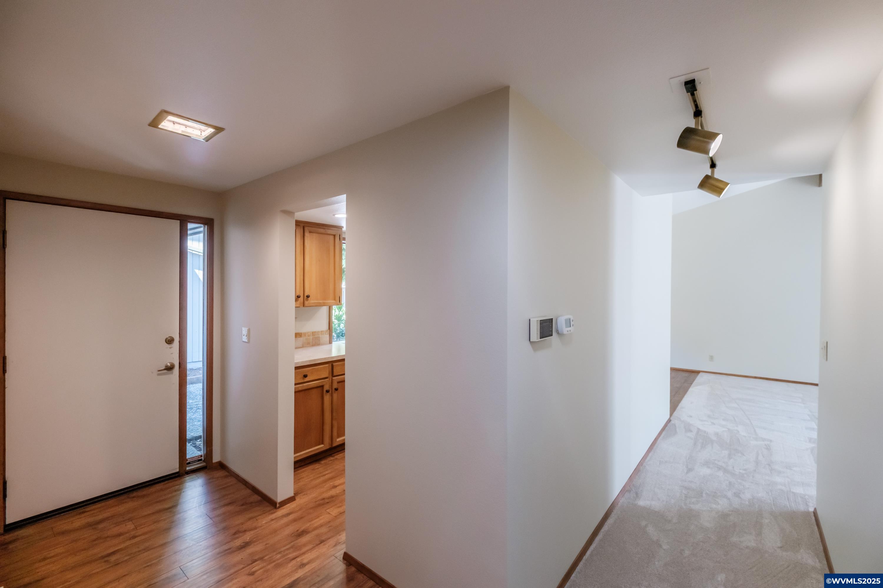 Salem, Oregon 97306, United States, 3 Bedrooms Bedrooms, ,2 BathroomsBathrooms,Residential,Pending,155184