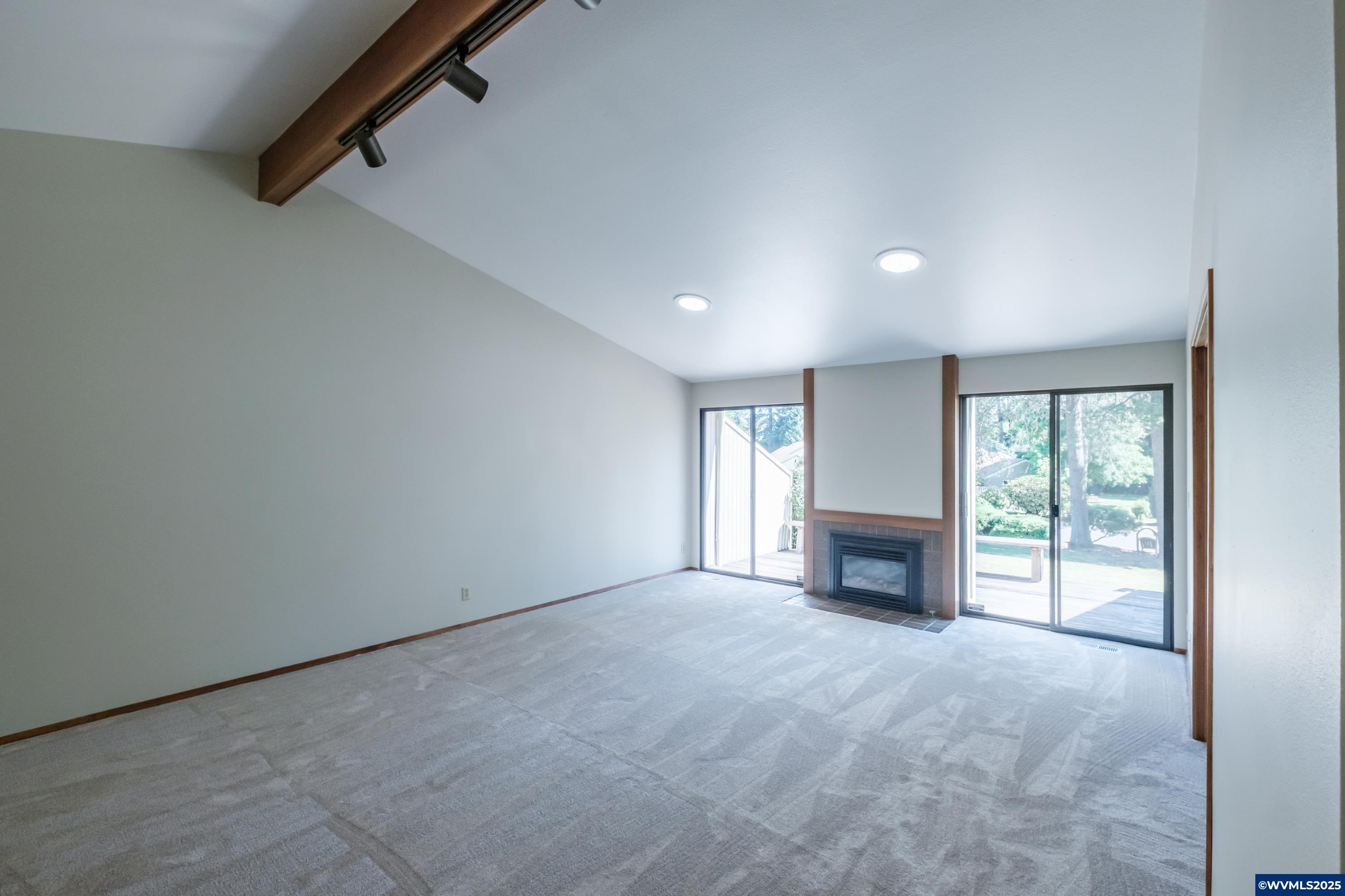 Salem, Oregon 97306, United States, 3 Bedrooms Bedrooms, ,2 BathroomsBathrooms,Residential,Pending,155184