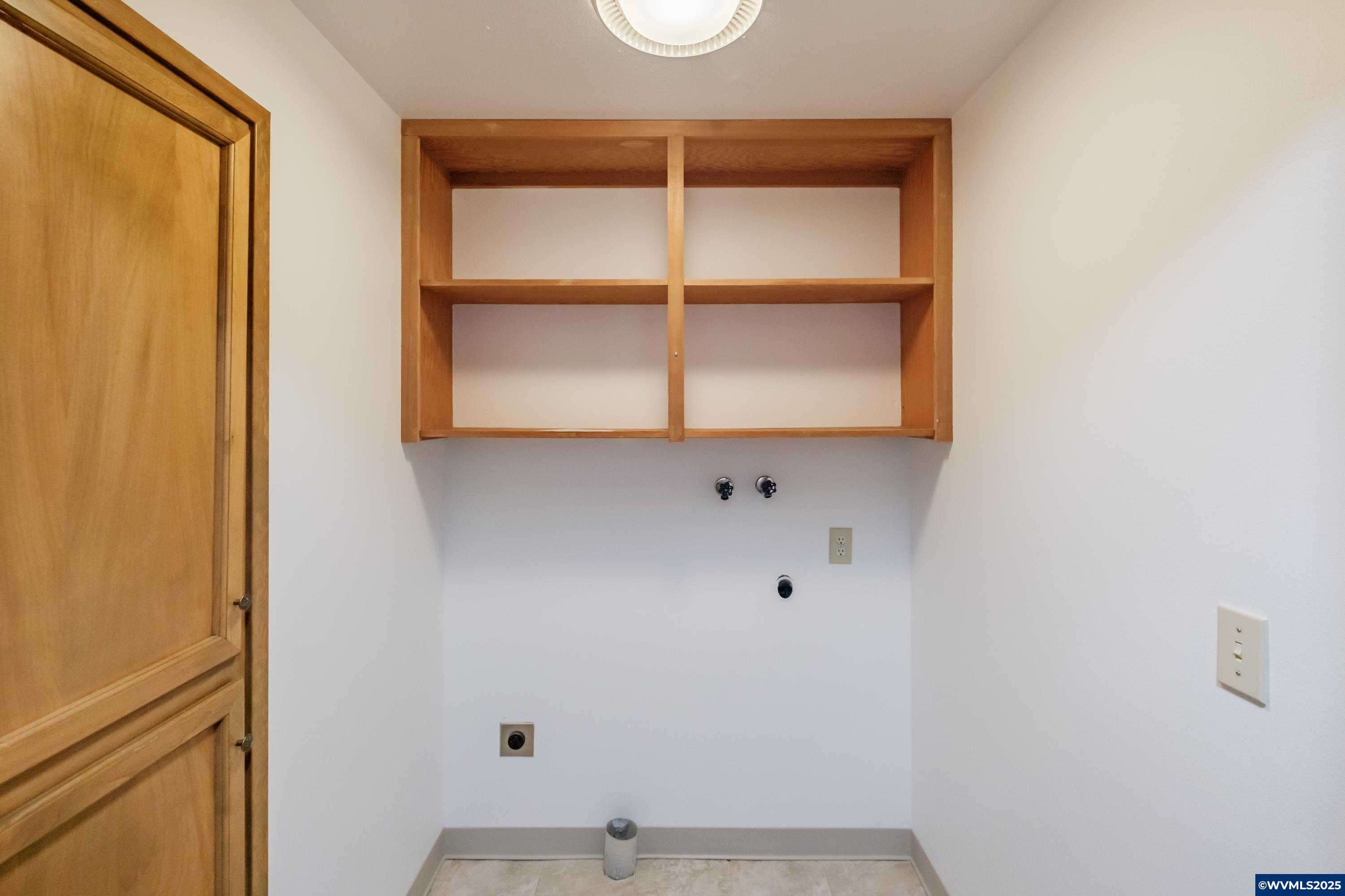 Salem, Oregon 97306, United States, 3 Bedrooms Bedrooms, ,2 BathroomsBathrooms,Residential,Pending,155184