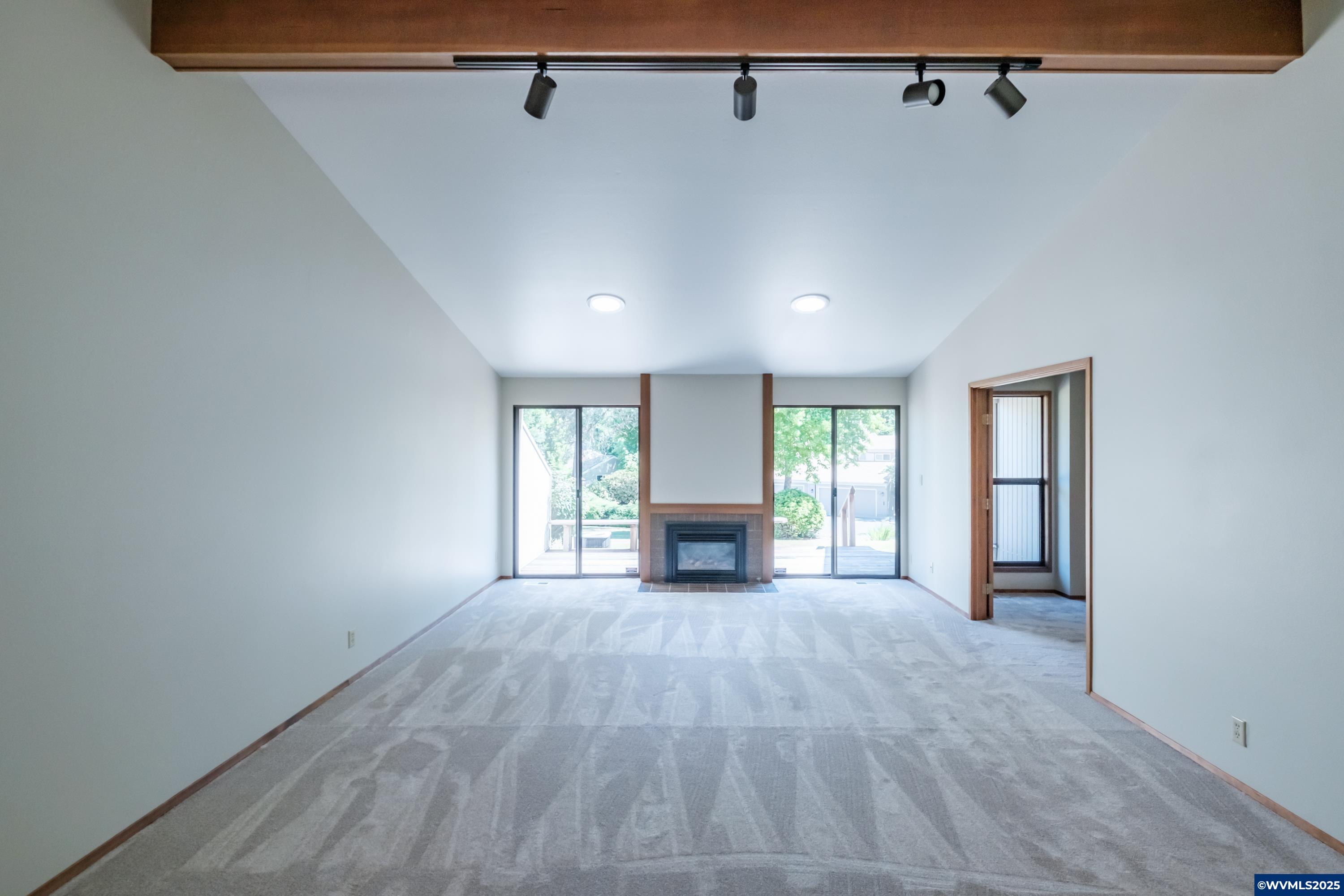 Salem, Oregon 97306, United States, 3 Bedrooms Bedrooms, ,2 BathroomsBathrooms,Residential,Pending,155184