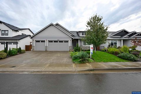 2332 Veneta Av S Salem OR 97302