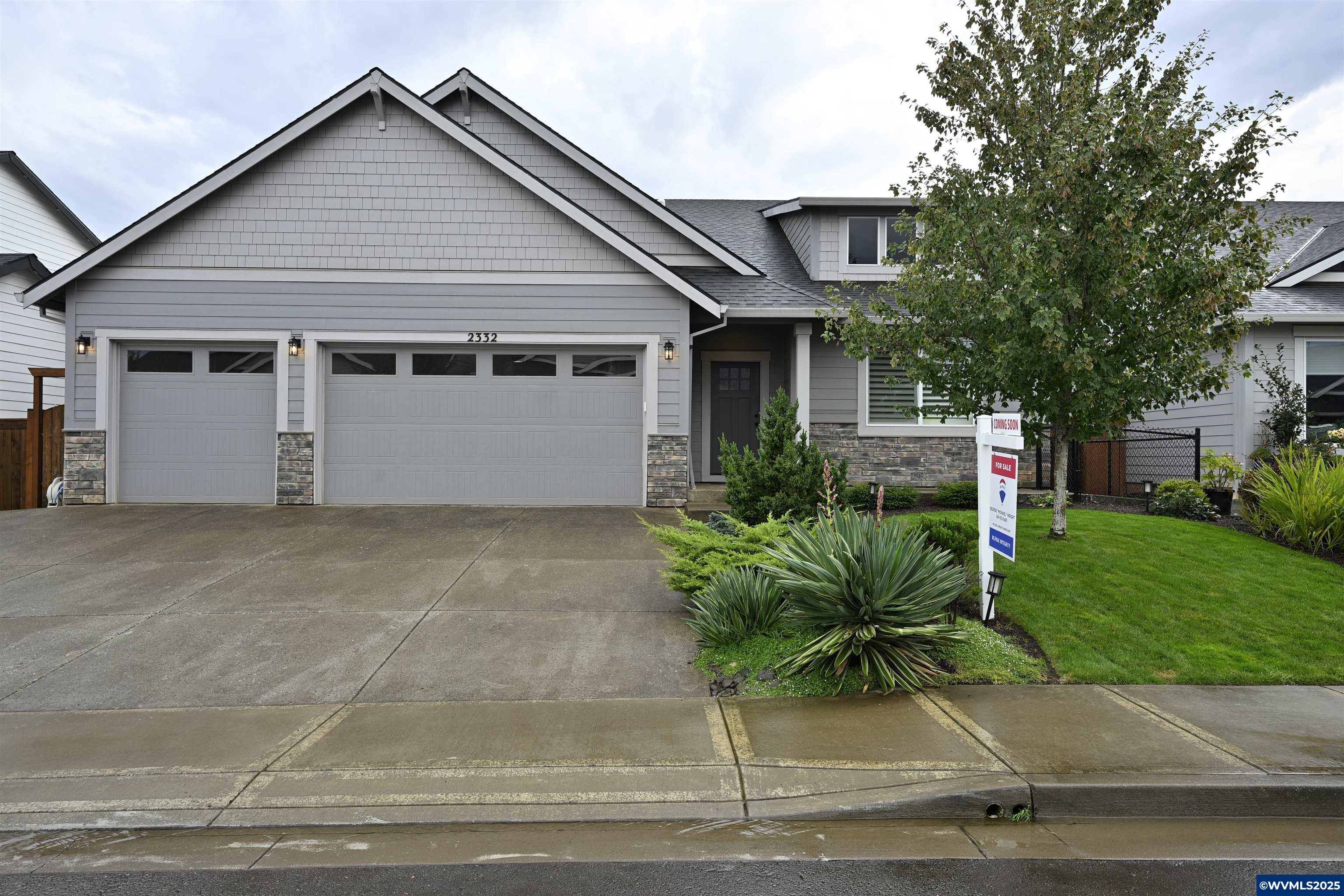 2332 Veneta Av S