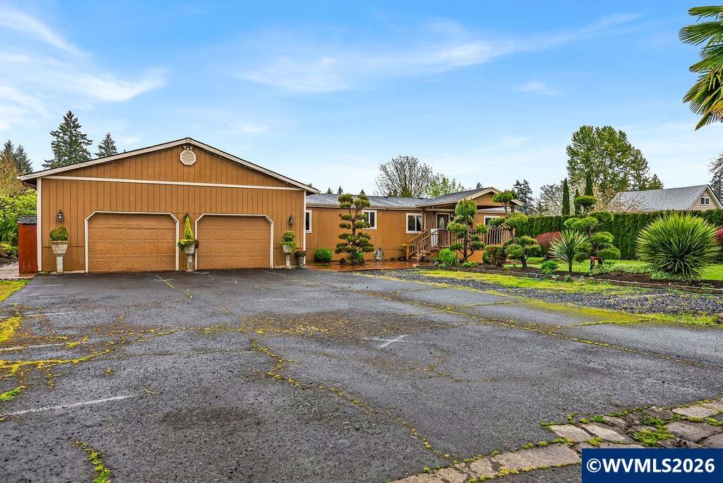 23501 NE Sunnycrest Rd