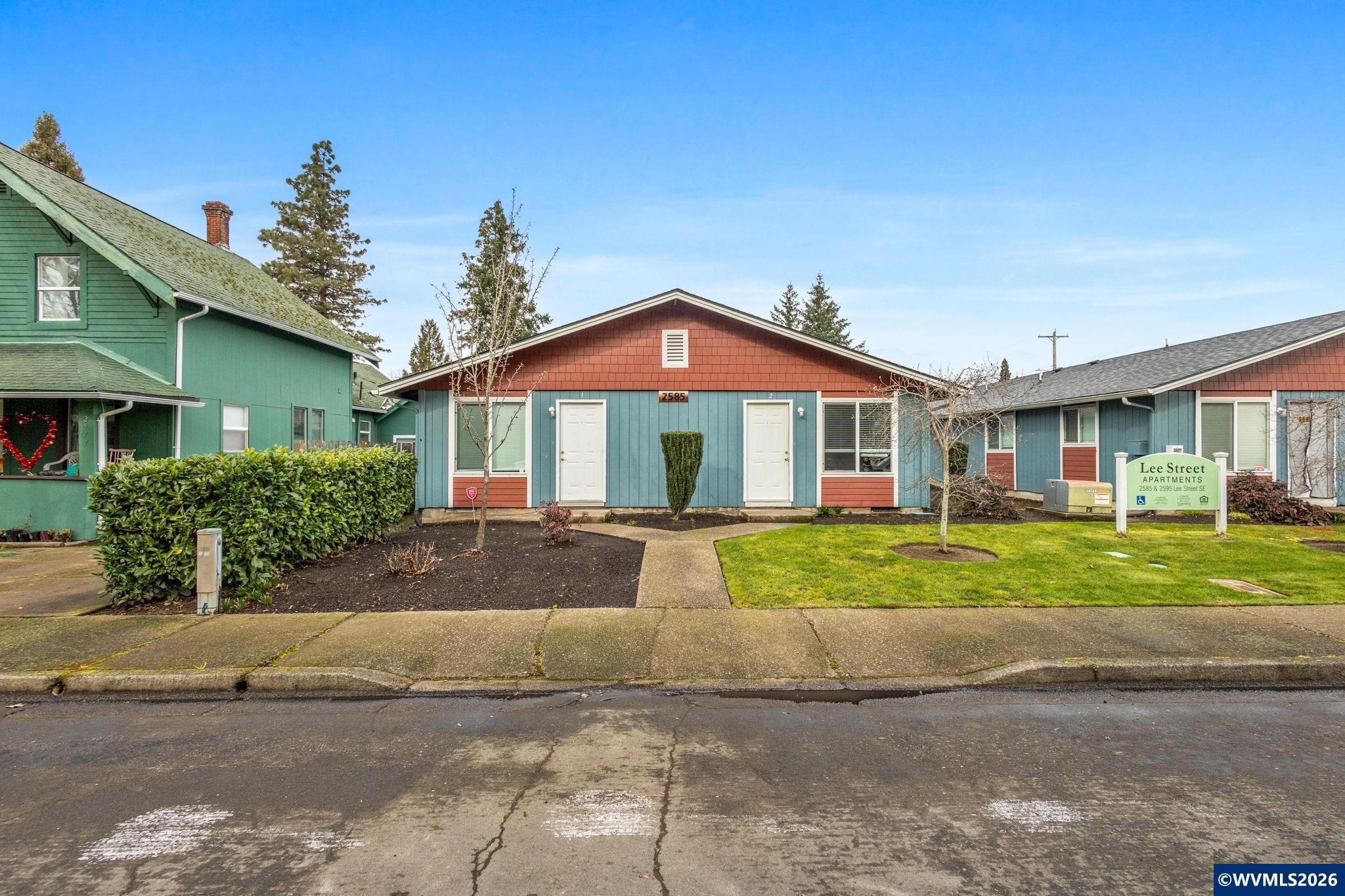 2585 & 2595 Lee St SE