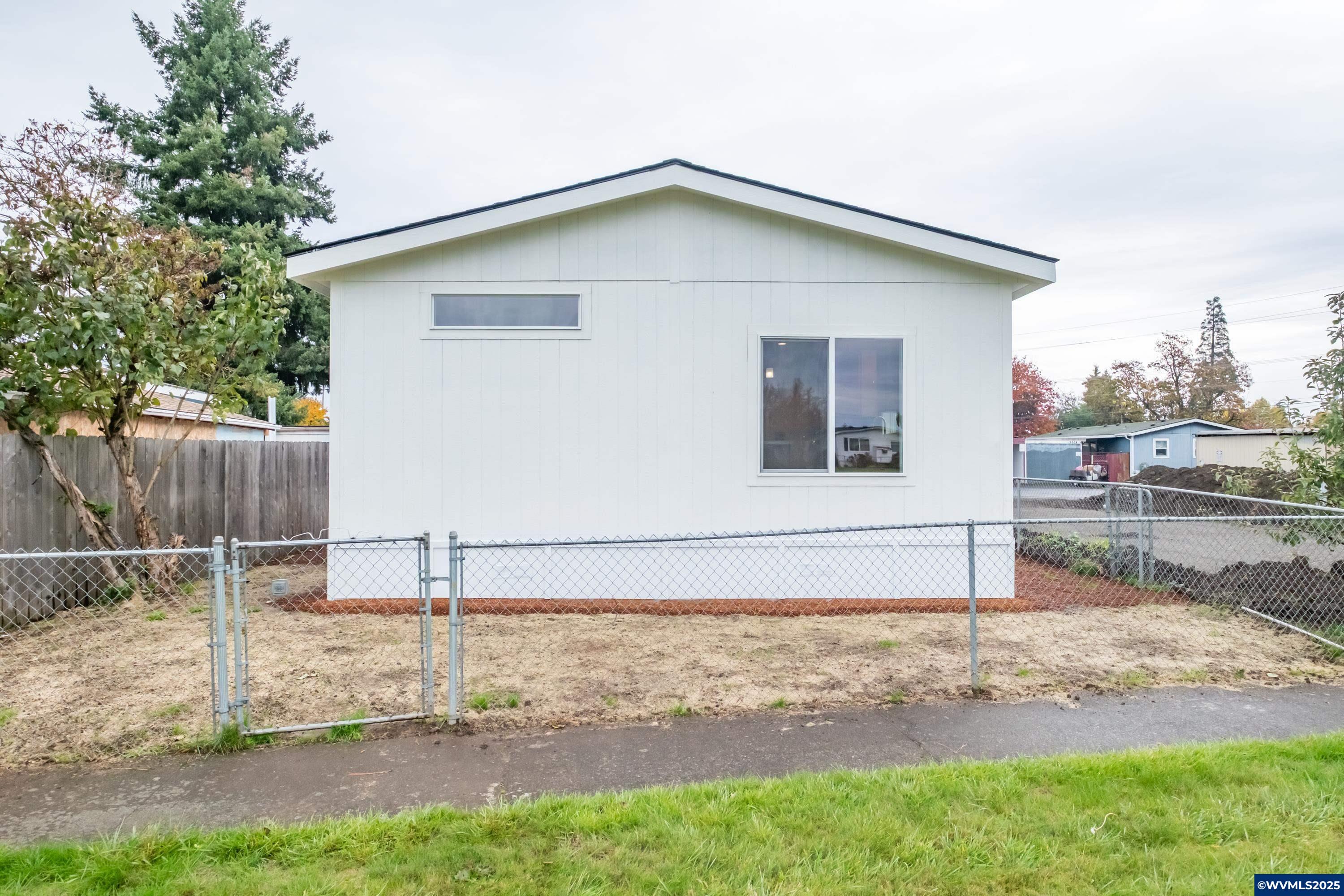 Salem, Oregon 97305, United States, 3 Bedrooms Bedrooms, ,2 BathroomsBathrooms,Residential,Active,228564