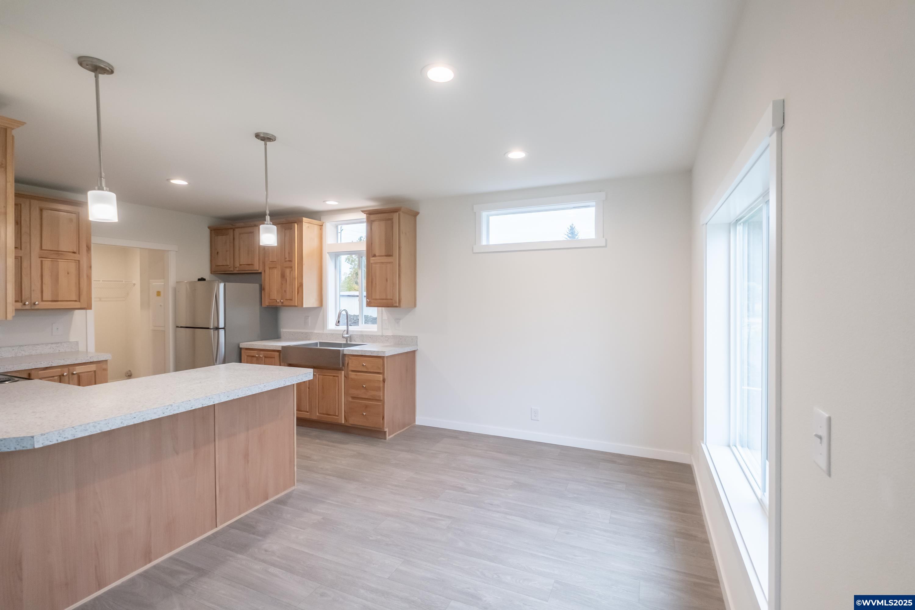 Salem, Oregon 97305, United States, 3 Bedrooms Bedrooms, ,2 BathroomsBathrooms,Residential,Active,228564