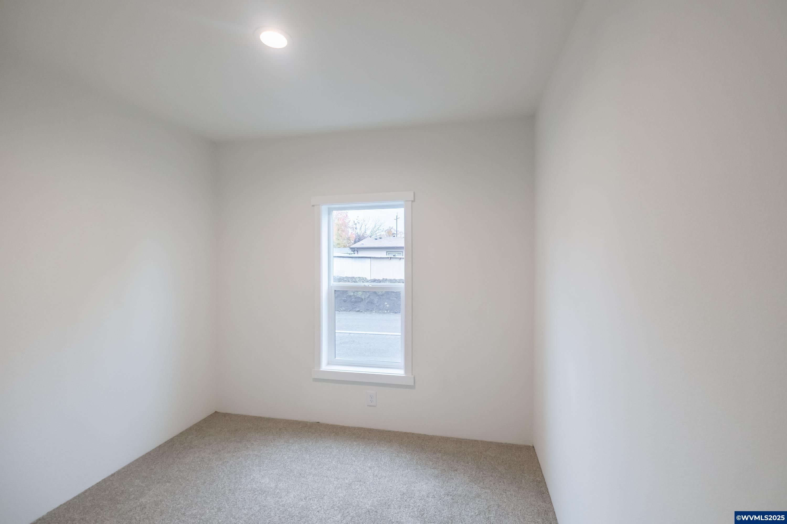 Salem, Oregon 97305, United States, 3 Bedrooms Bedrooms, ,2 BathroomsBathrooms,Residential,Active,228564