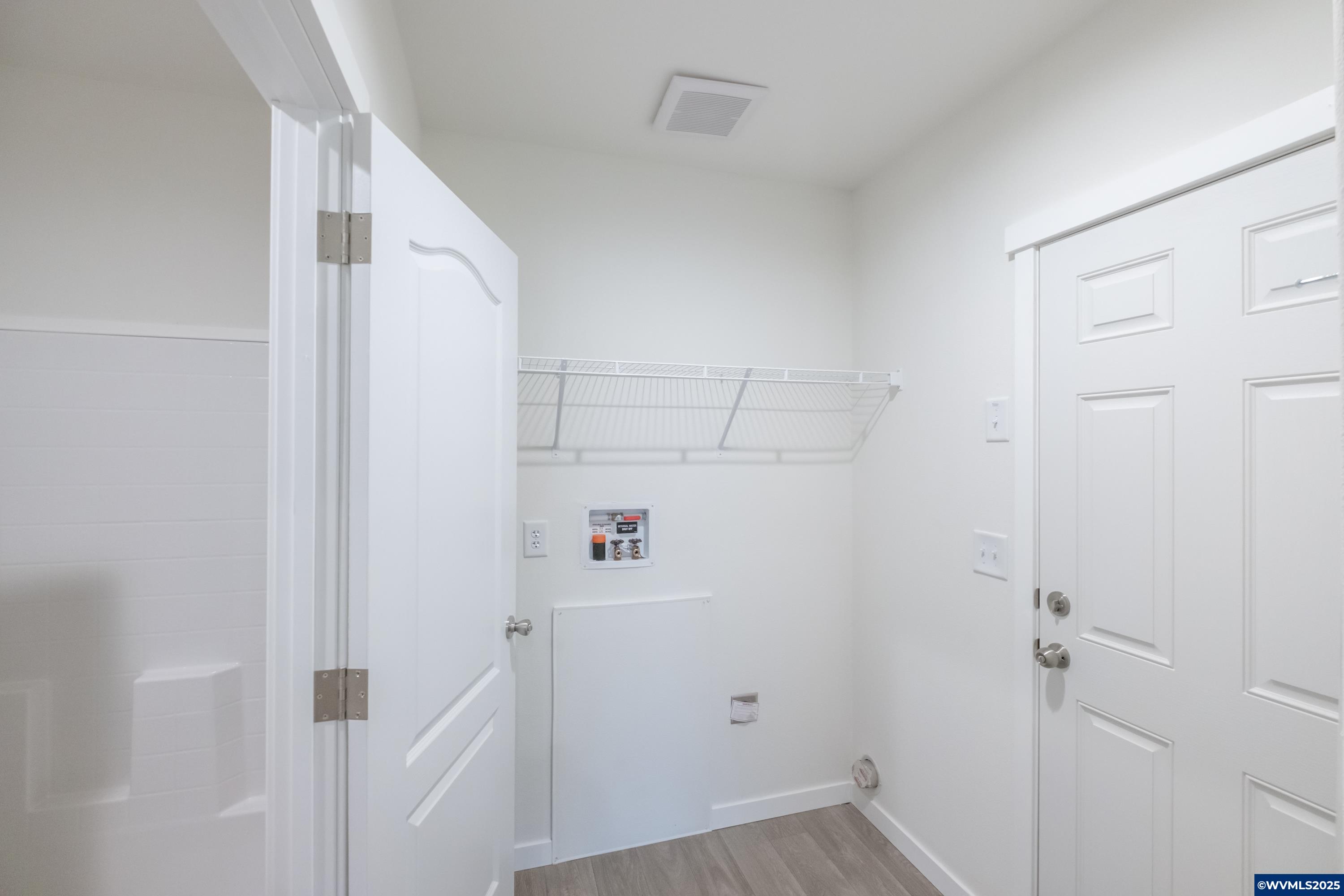 Salem, Oregon 97305, United States, 3 Bedrooms Bedrooms, ,2 BathroomsBathrooms,Residential,Active,228564