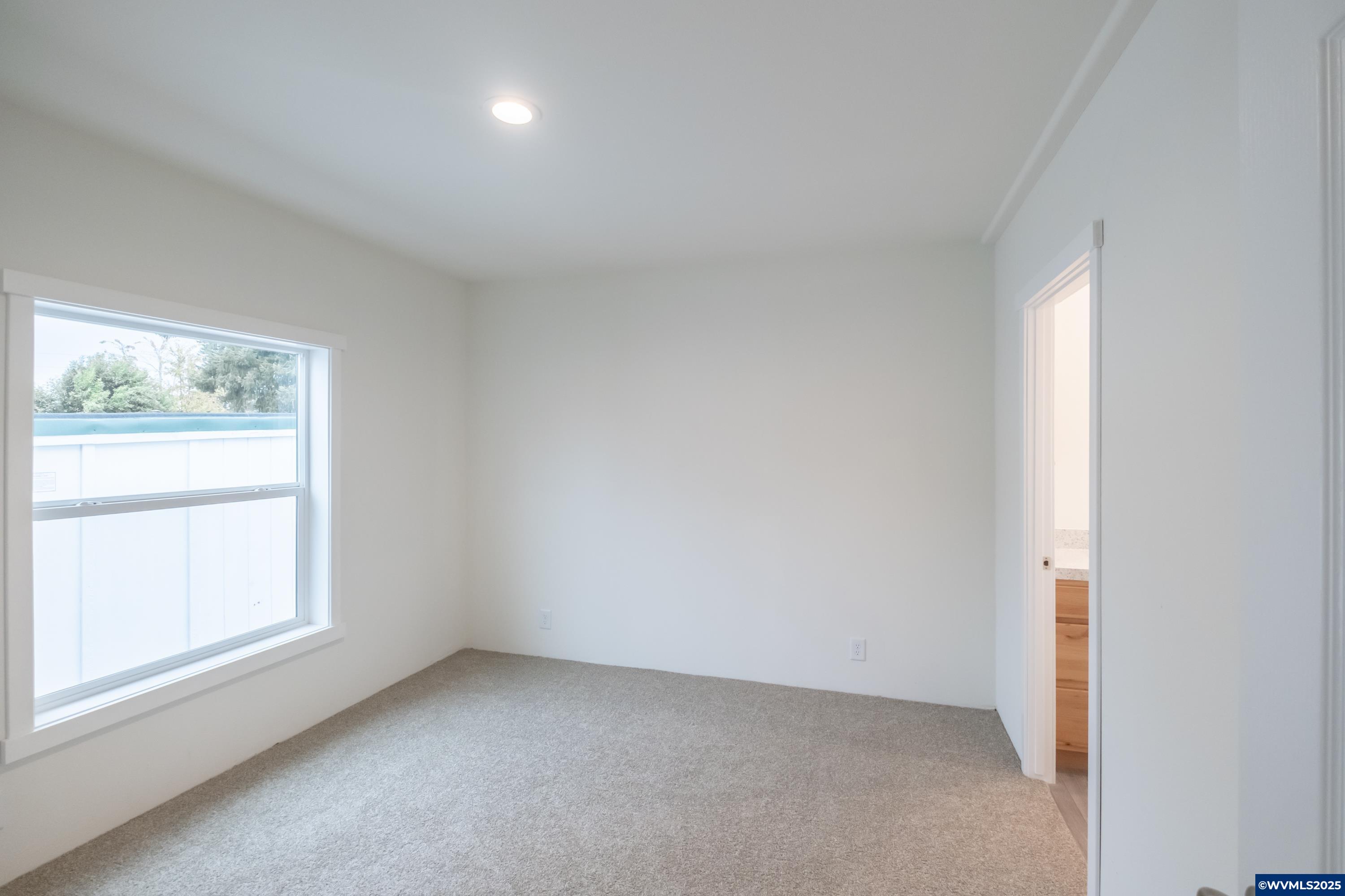 Salem, Oregon 97305, United States, 3 Bedrooms Bedrooms, ,2 BathroomsBathrooms,Residential,Active,228564