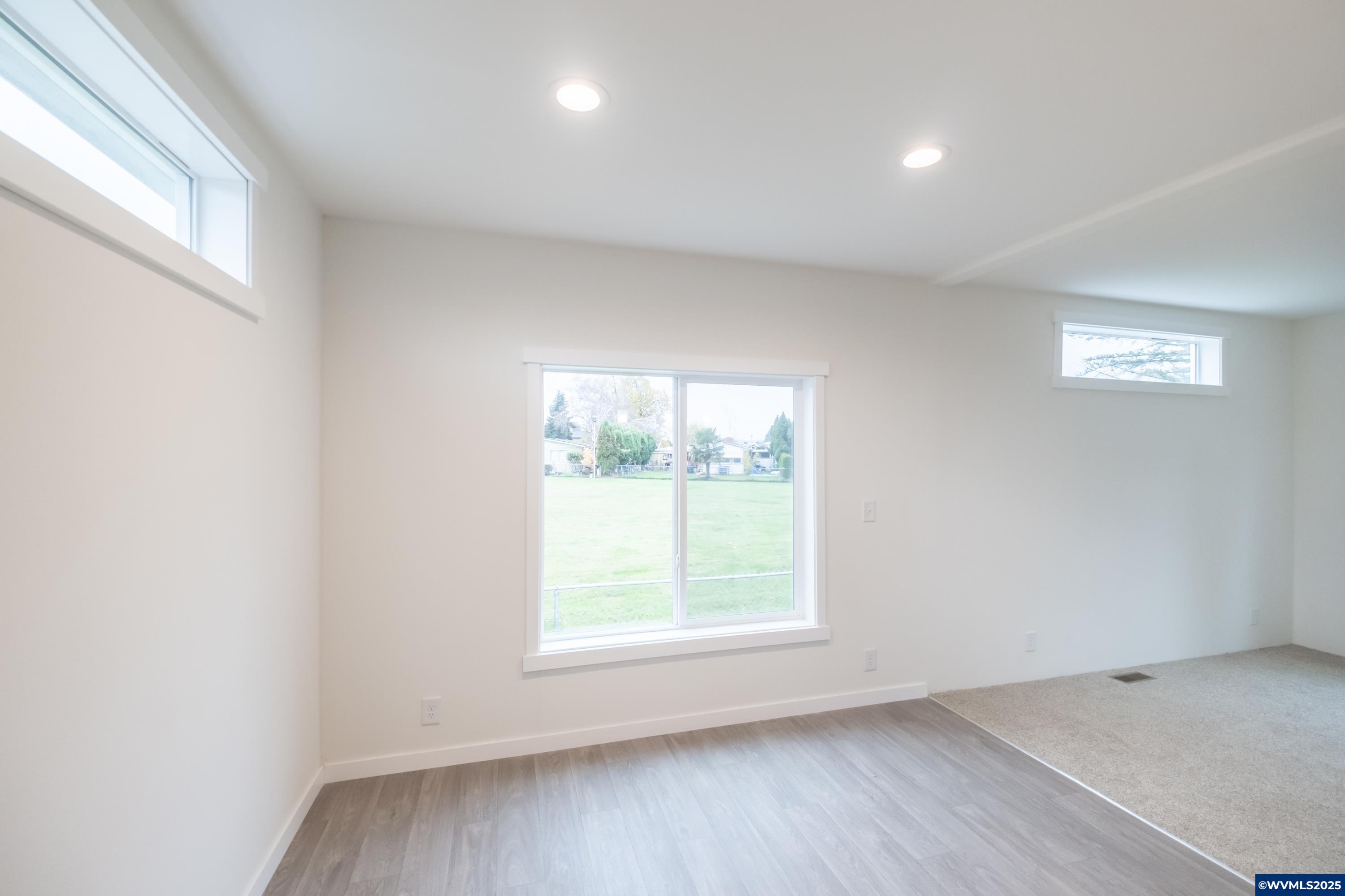 Salem, Oregon 97305, United States, 3 Bedrooms Bedrooms, ,2 BathroomsBathrooms,Residential,Active,228564