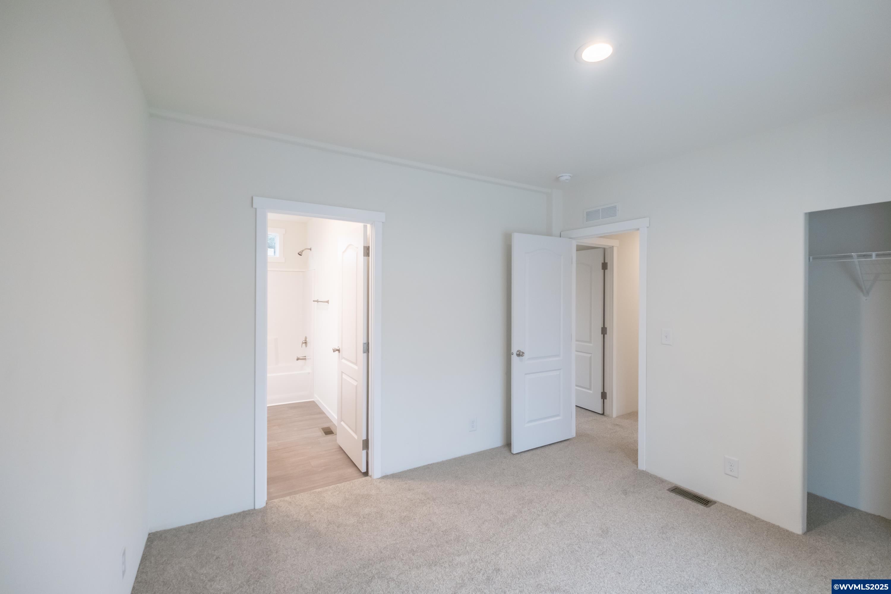 Salem, Oregon 97305, United States, 3 Bedrooms Bedrooms, ,2 BathroomsBathrooms,Residential,Active,228564