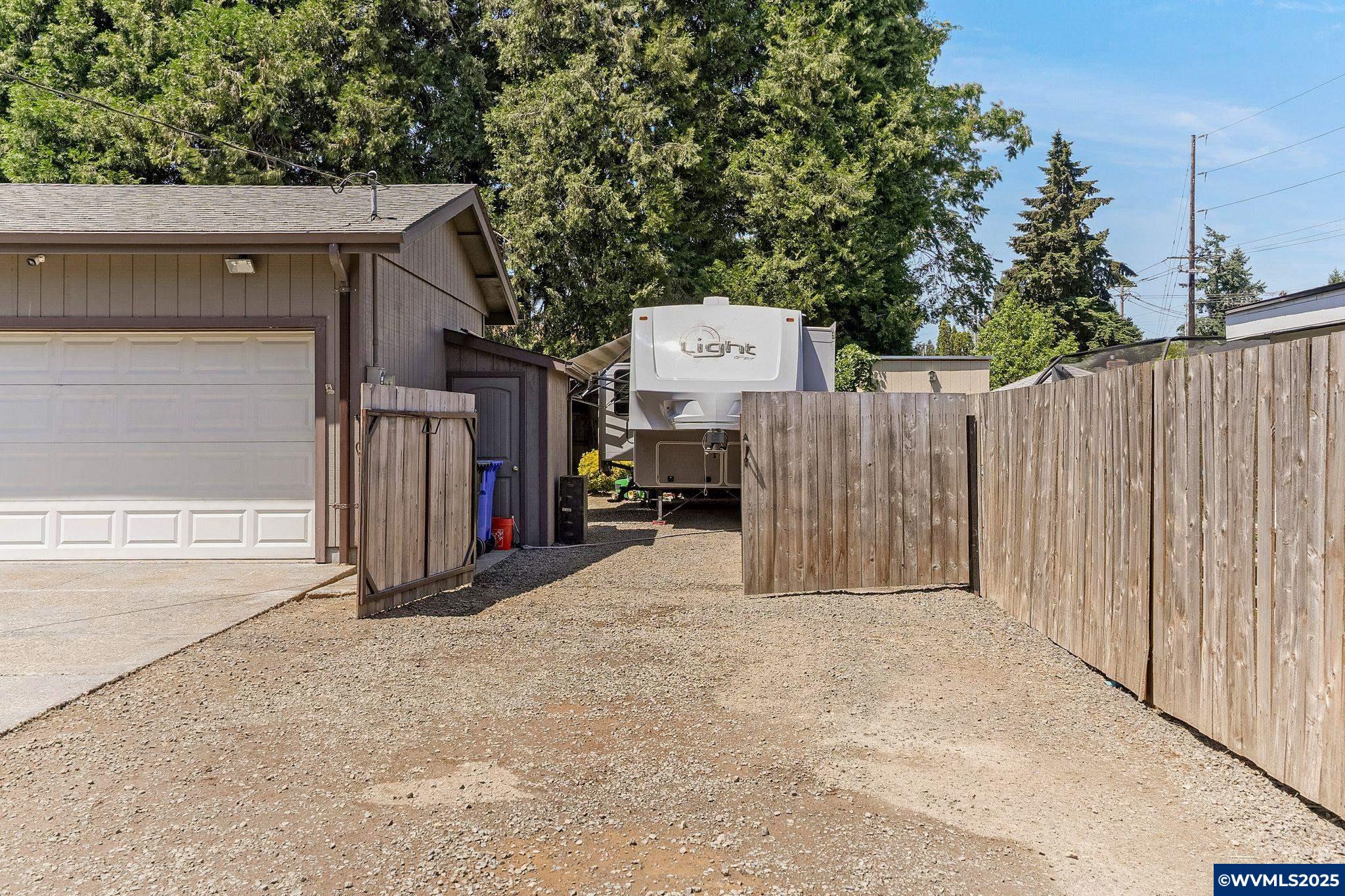 4041 Roselle Wy SE