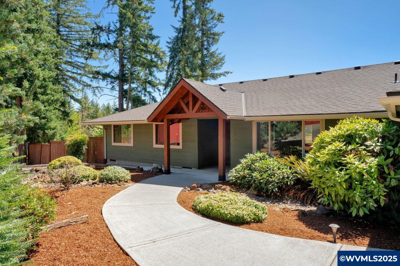 39027 Trillium Ln