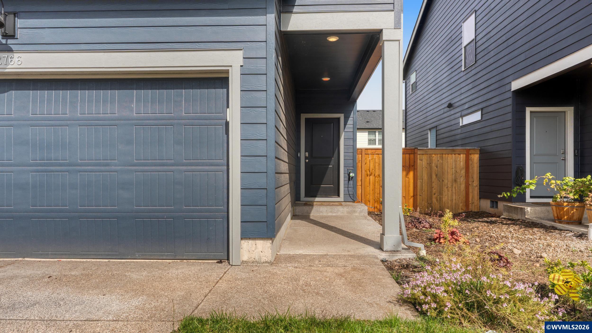 2766 V St