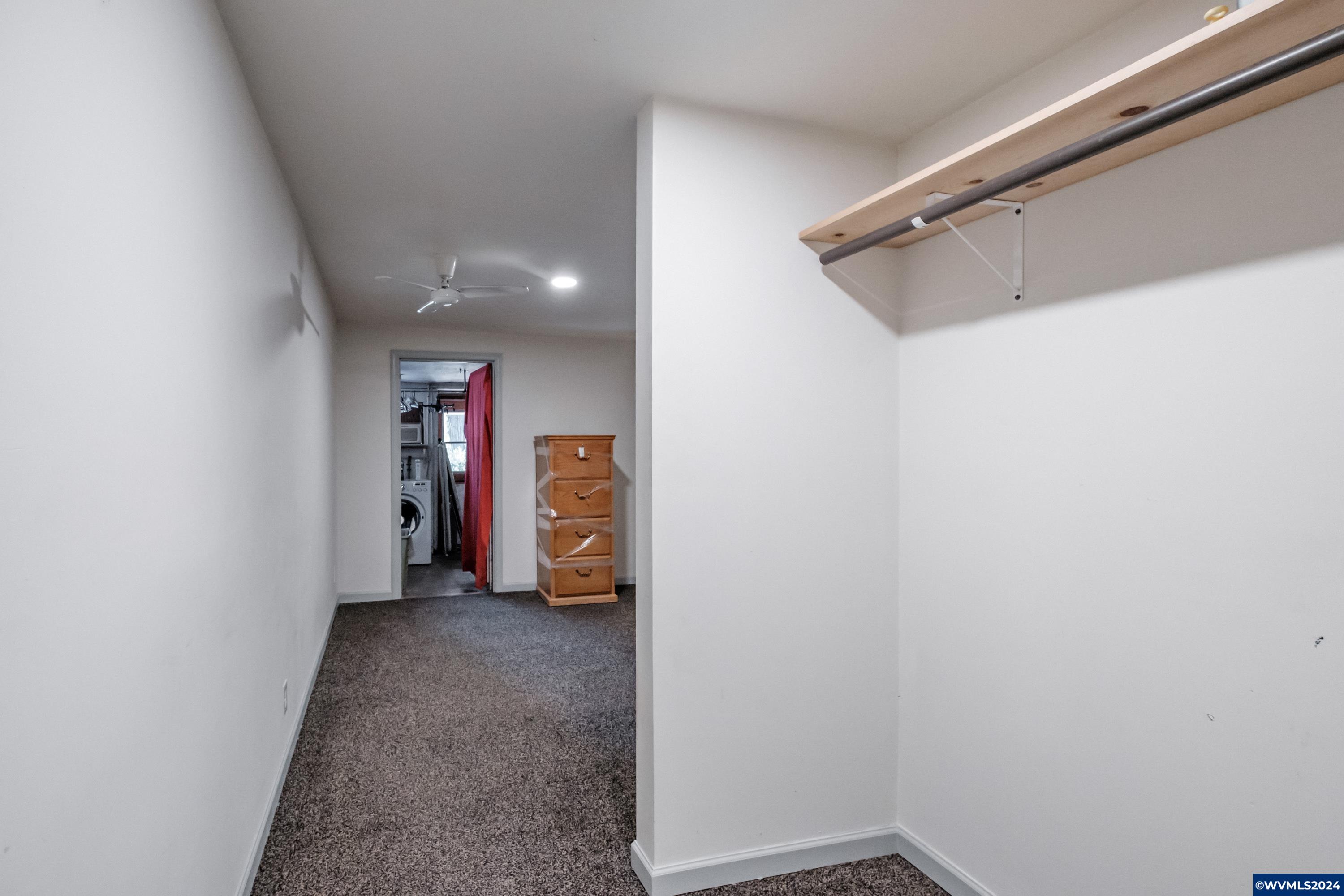 Portland, Oregon 97236, United States, 3 Bedrooms Bedrooms, ,2 BathroomsBathrooms,Residential,Pending,51983