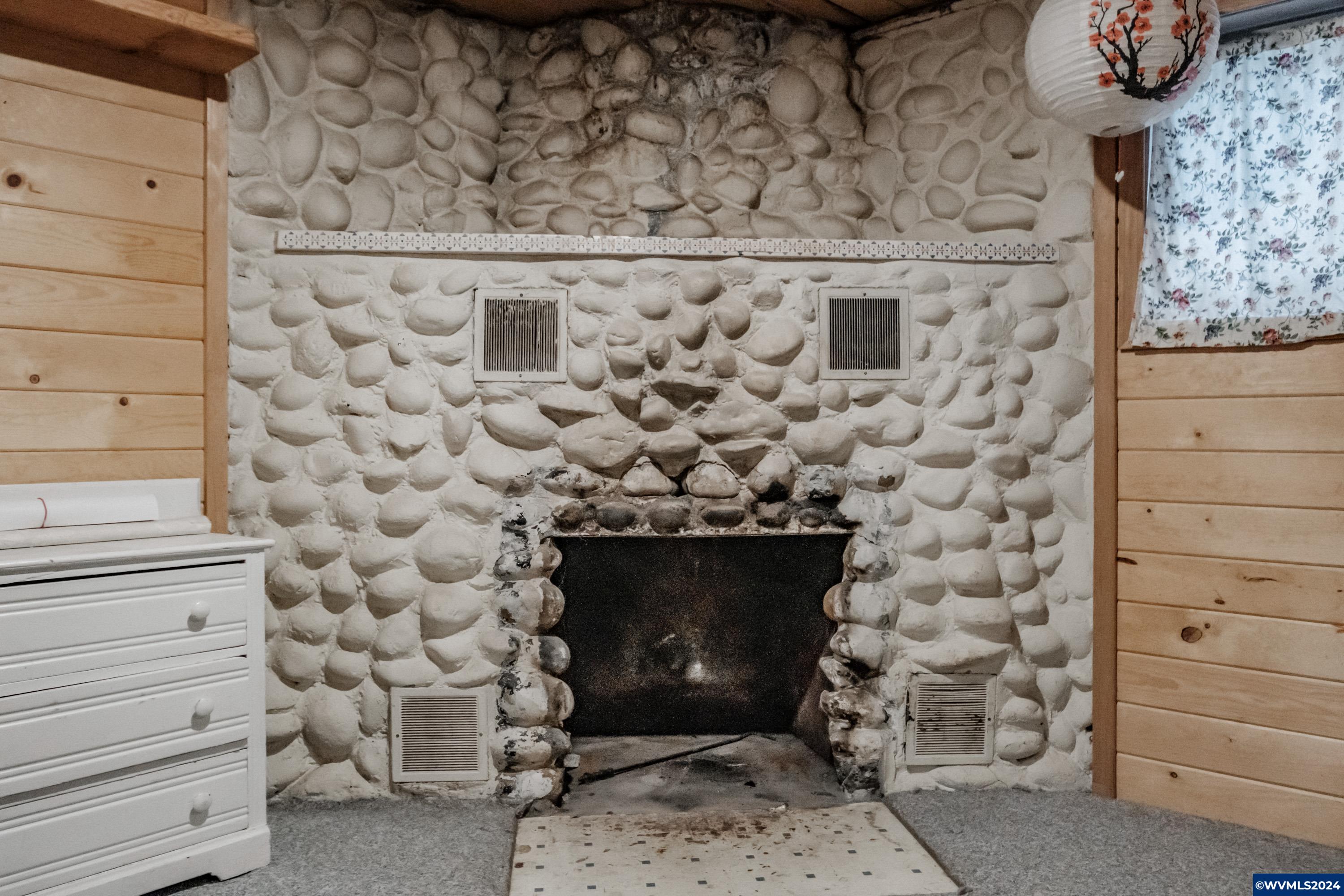 Portland, Oregon 97236, United States, 3 Bedrooms Bedrooms, ,2 BathroomsBathrooms,Residential,Pending,51983