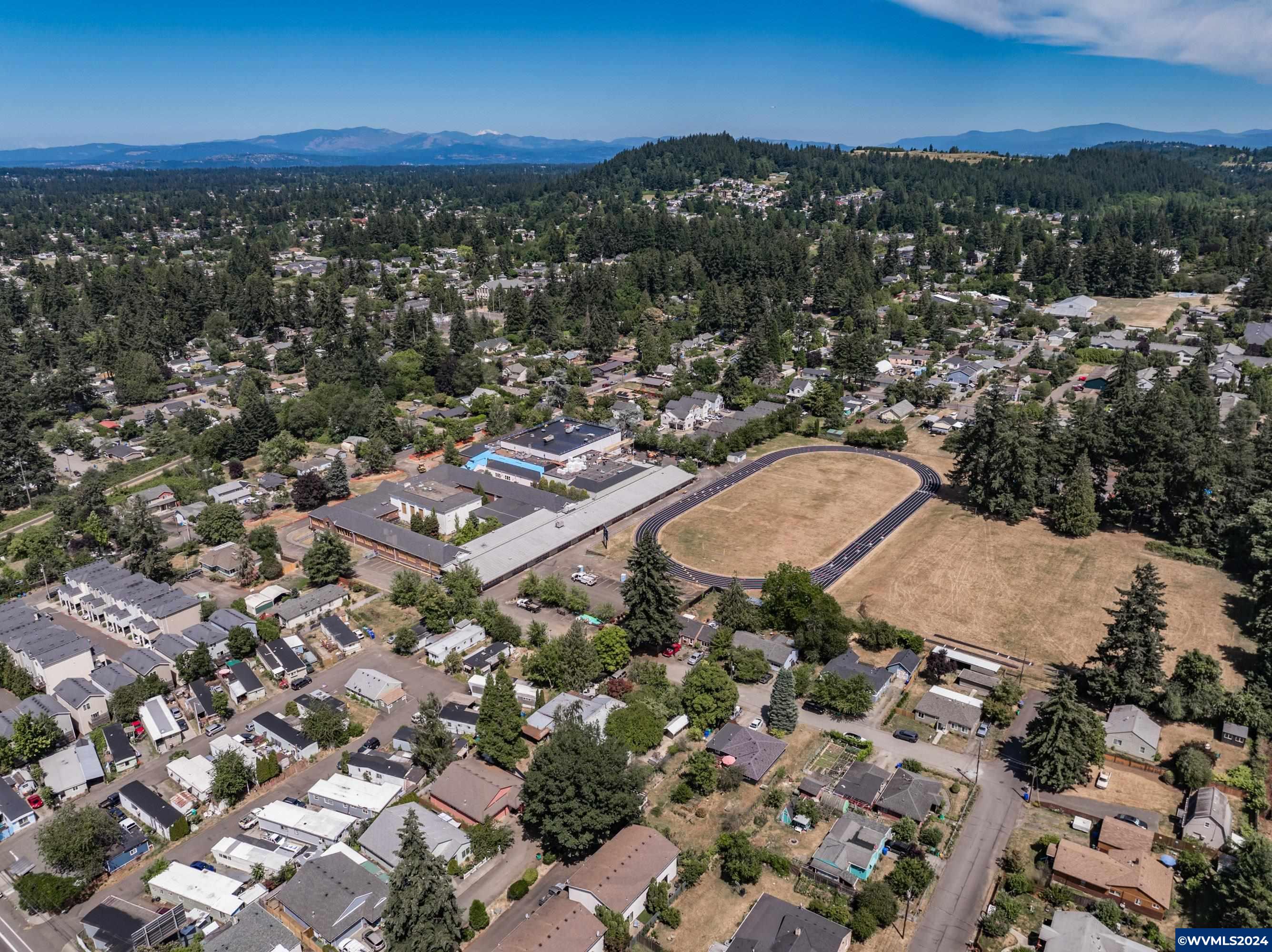 Portland, Oregon 97236, United States, 3 Bedrooms Bedrooms, ,2 BathroomsBathrooms,Residential,Pending,51983