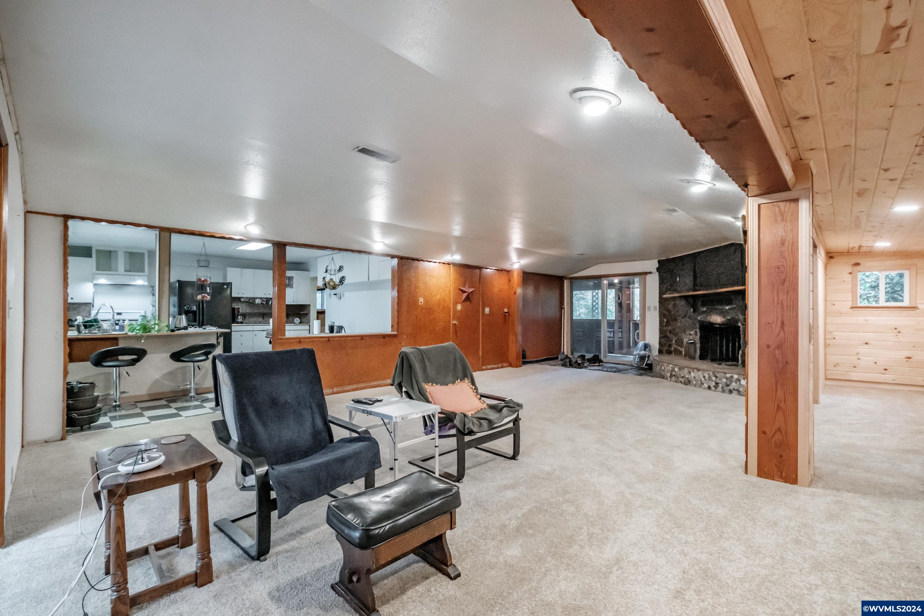 Portland, Oregon 97236, United States, 3 Bedrooms Bedrooms, ,2 BathroomsBathrooms,Residential,Pending,51983