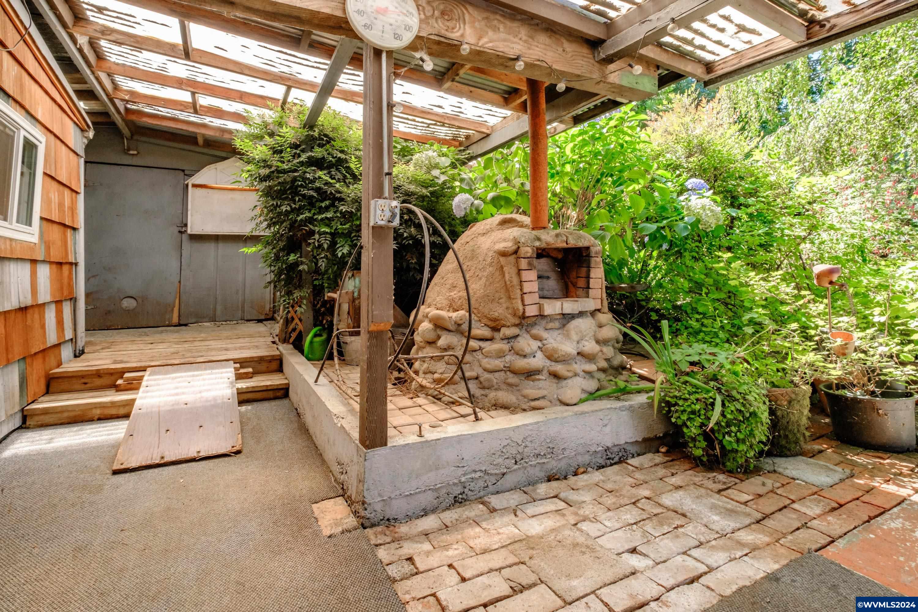 Portland, Oregon 97236, United States, 3 Bedrooms Bedrooms, ,2 BathroomsBathrooms,Residential,Pending,51983