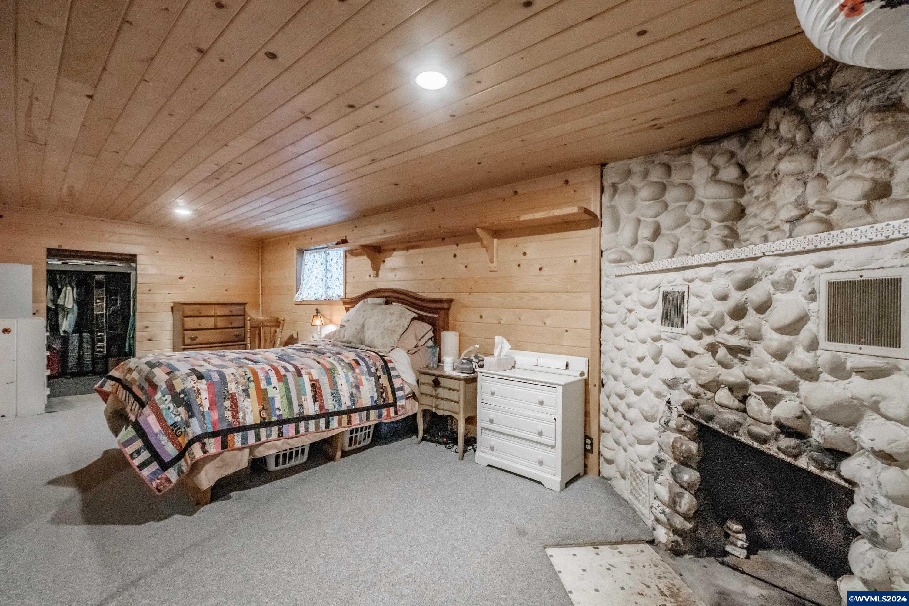 Portland, Oregon 97236, United States, 3 Bedrooms Bedrooms, ,2 BathroomsBathrooms,Residential,Pending,51983