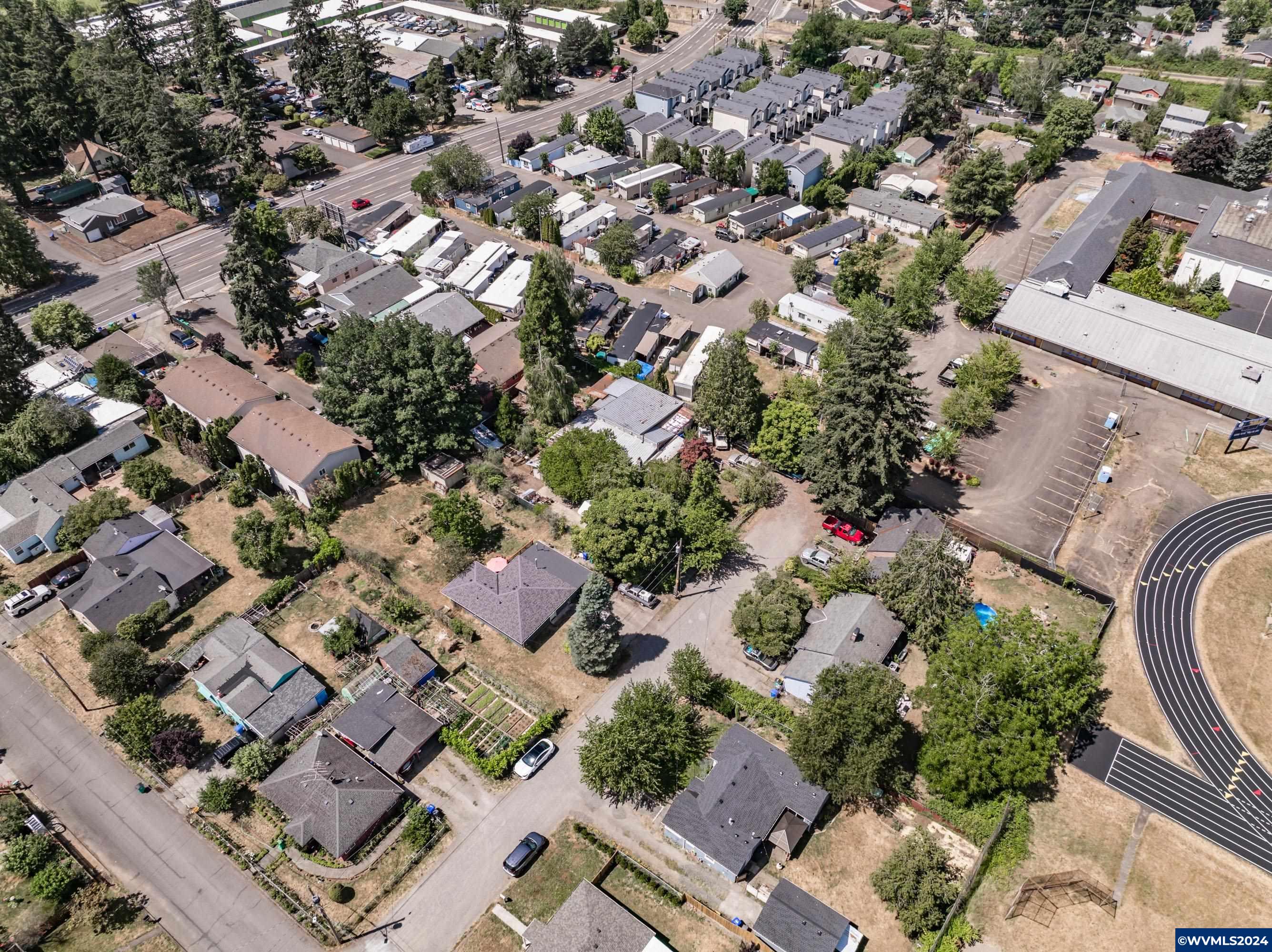 Portland, Oregon 97236, United States, 3 Bedrooms Bedrooms, ,2 BathroomsBathrooms,Residential,Pending,51983