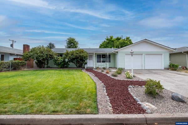 1306 27TH AVE SE, ALBANY, OR 97322 - Image f2c413eef72a27a45b7cae74fea07e1d/3768343329