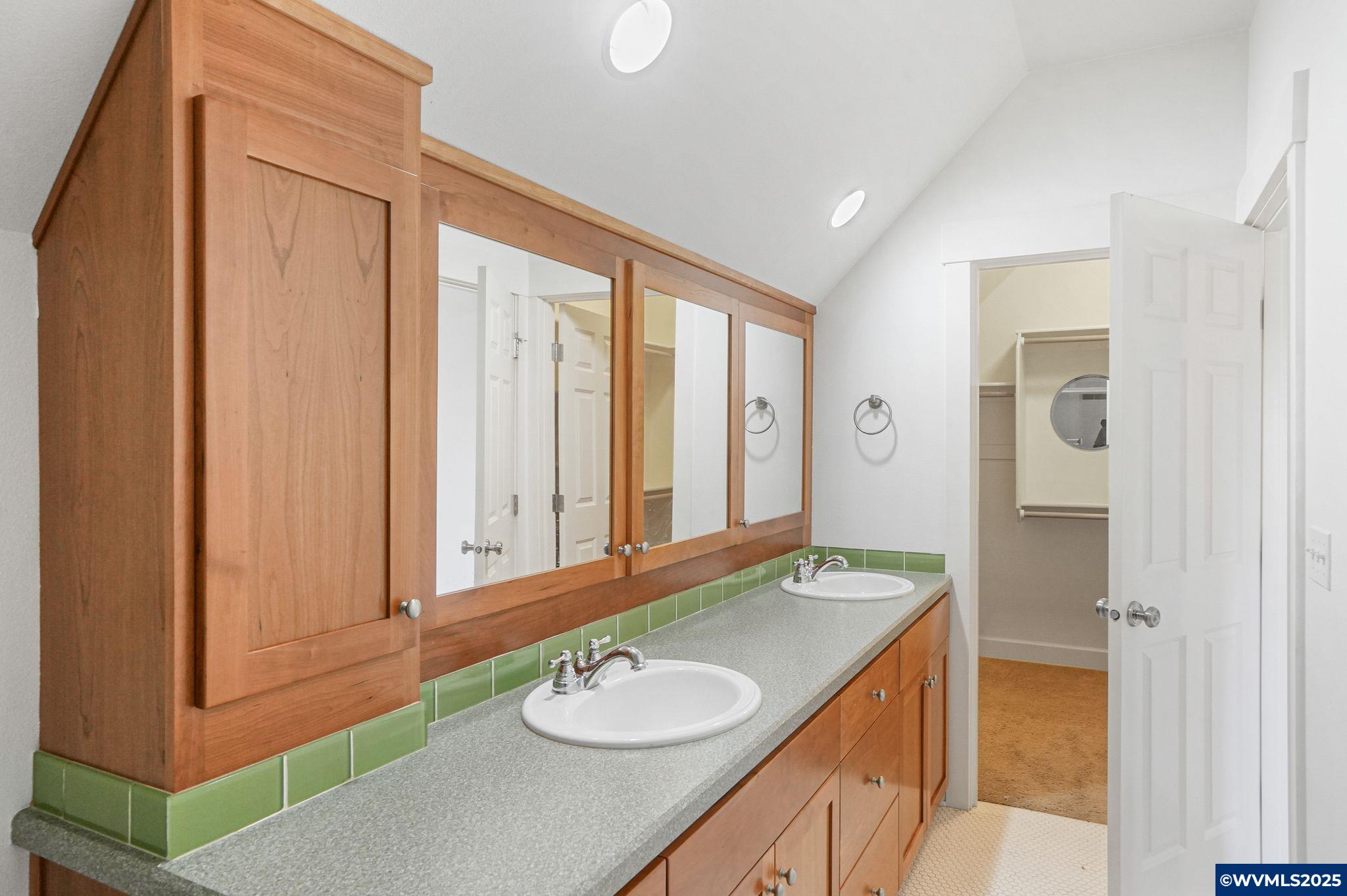 Monmouth, Oregon 97361, United States, 2 Bedrooms Bedrooms, ,2 BathroomsBathrooms,Residential,Pending,110555