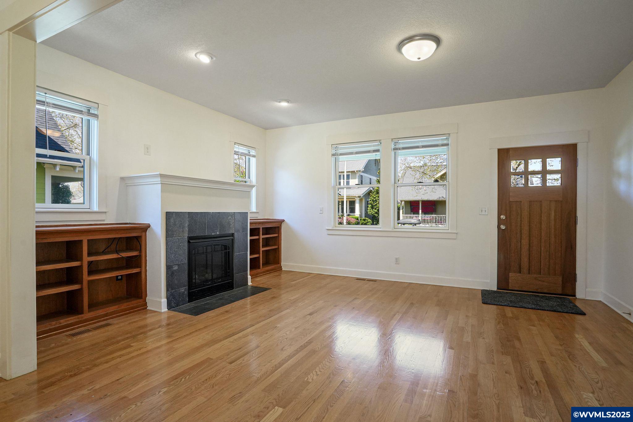 Monmouth, Oregon 97361, United States, 2 Bedrooms Bedrooms, ,2 BathroomsBathrooms,Residential,Pending,110555