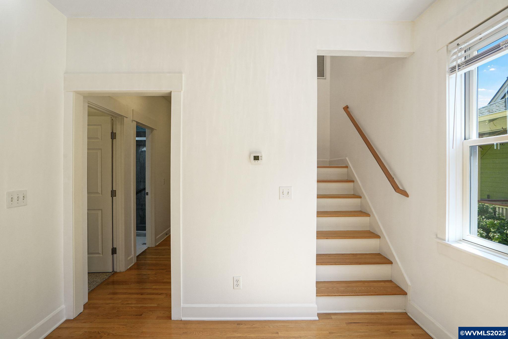 Monmouth, Oregon 97361, United States, 2 Bedrooms Bedrooms, ,2 BathroomsBathrooms,Residential,Pending,110555