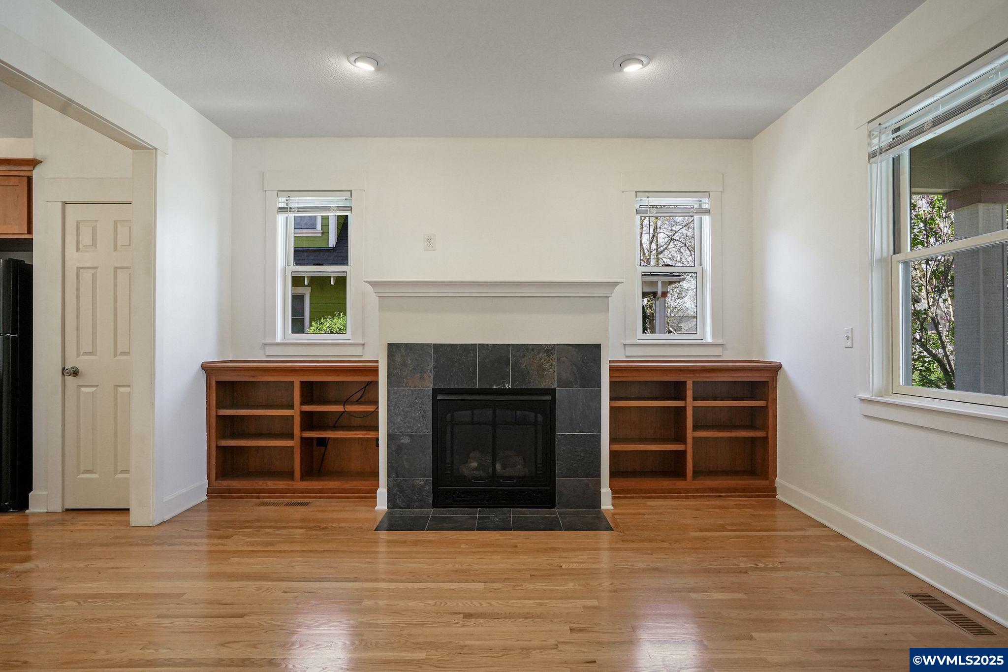 Monmouth, Oregon 97361, United States, 2 Bedrooms Bedrooms, ,2 BathroomsBathrooms,Residential,Pending,110555