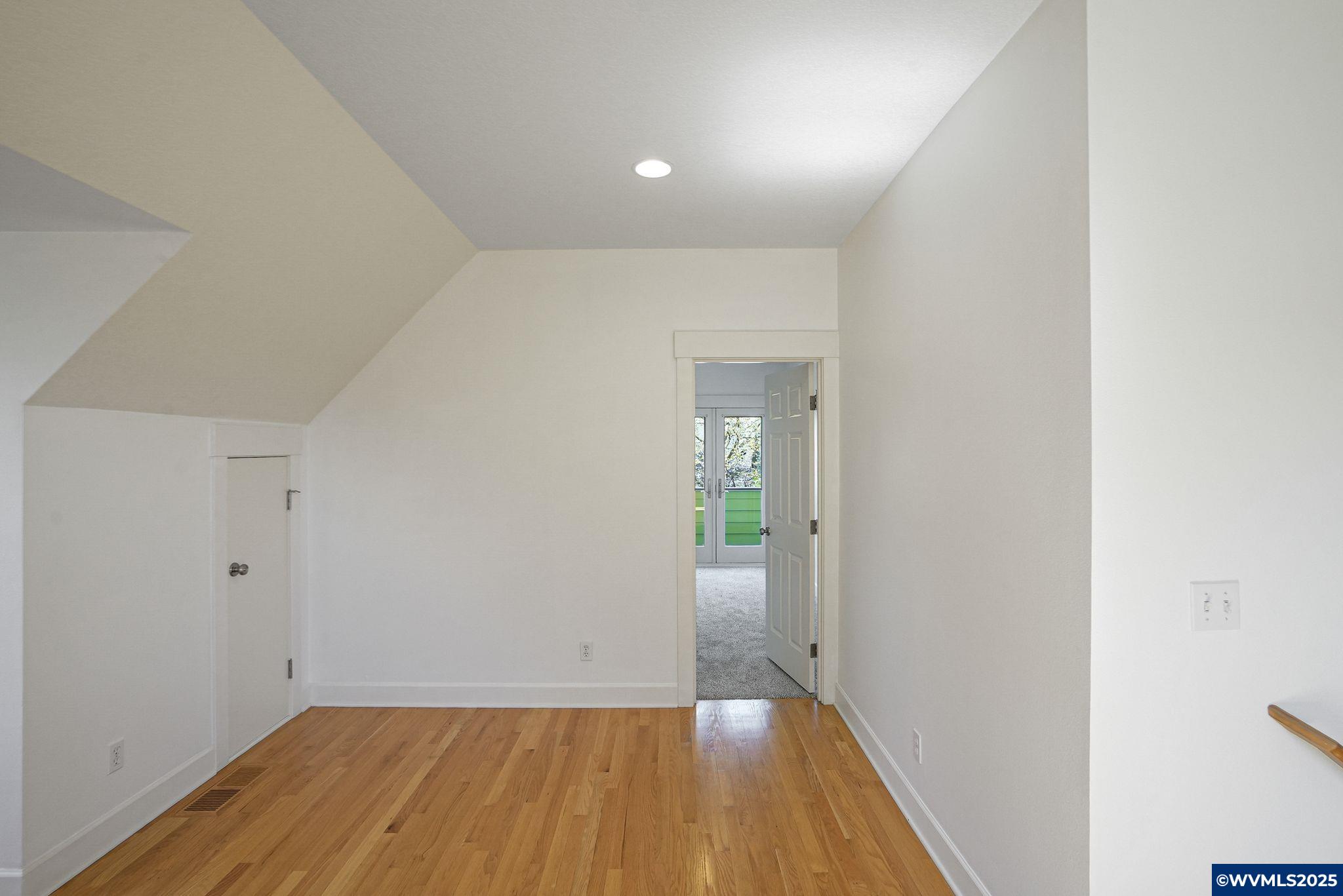 Monmouth, Oregon 97361, United States, 2 Bedrooms Bedrooms, ,2 BathroomsBathrooms,Residential,Pending,110555