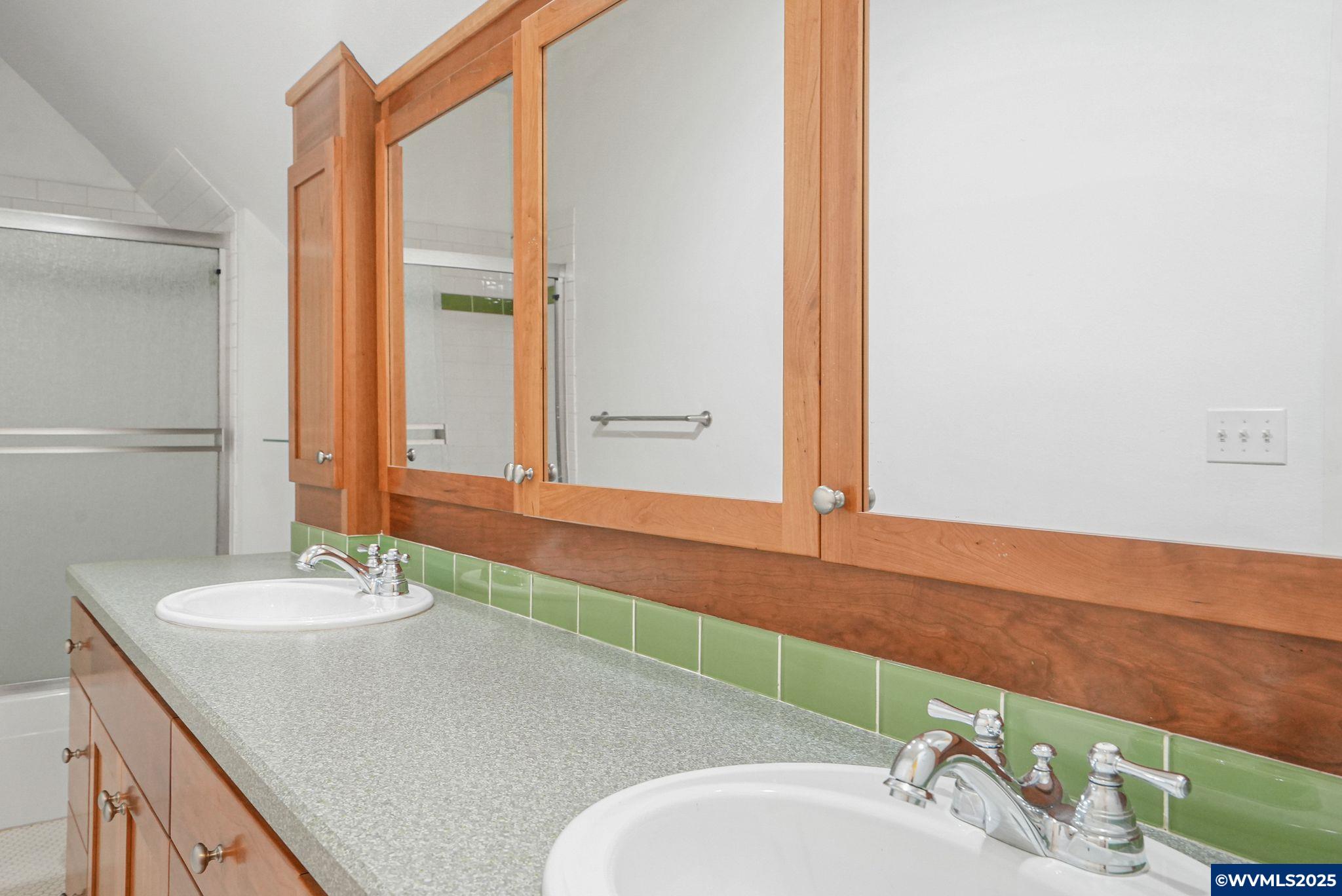 Monmouth, Oregon 97361, United States, 2 Bedrooms Bedrooms, ,2 BathroomsBathrooms,Residential,Pending,110555