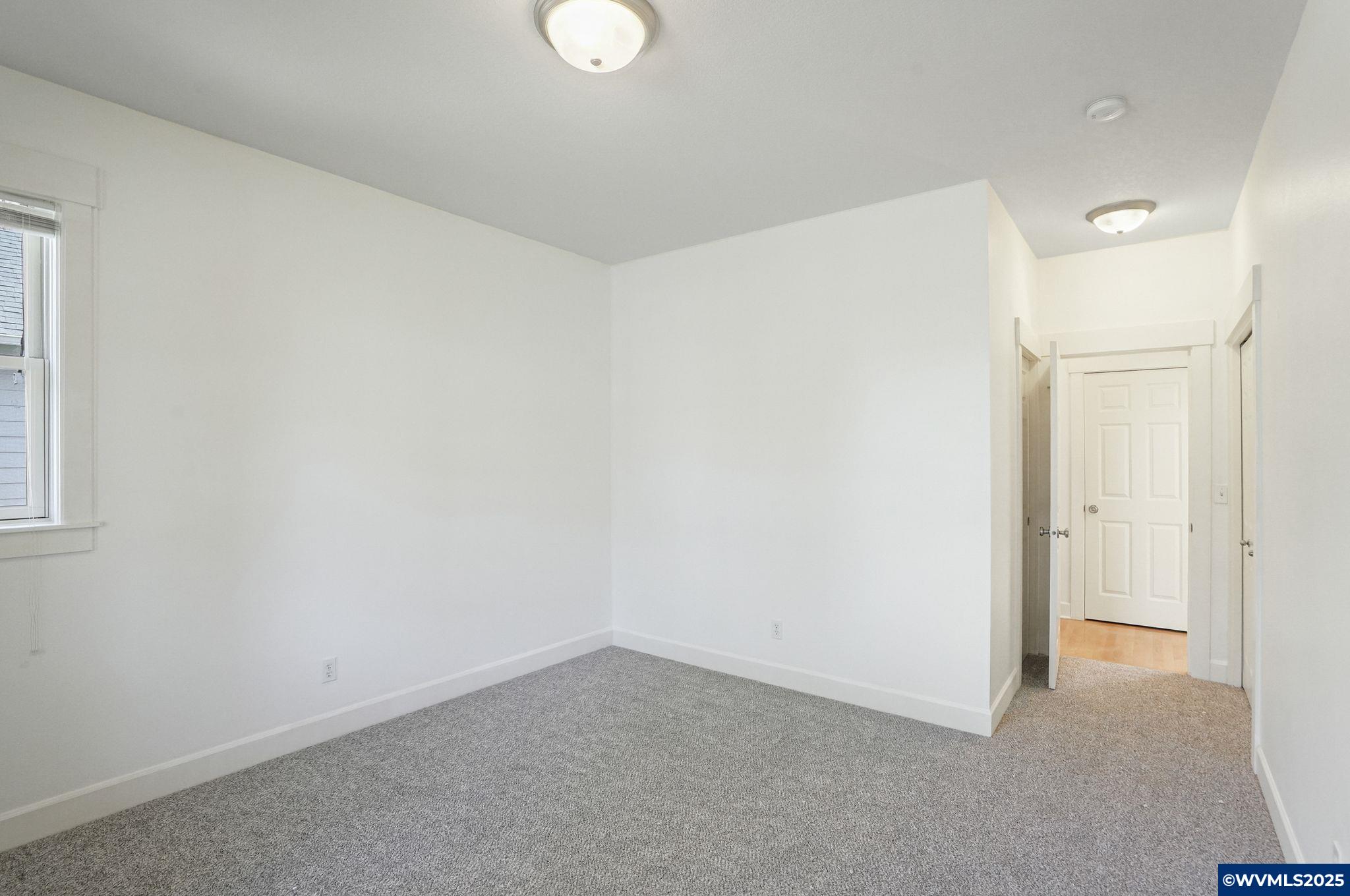 Monmouth, Oregon 97361, United States, 2 Bedrooms Bedrooms, ,2 BathroomsBathrooms,Residential,Pending,110555