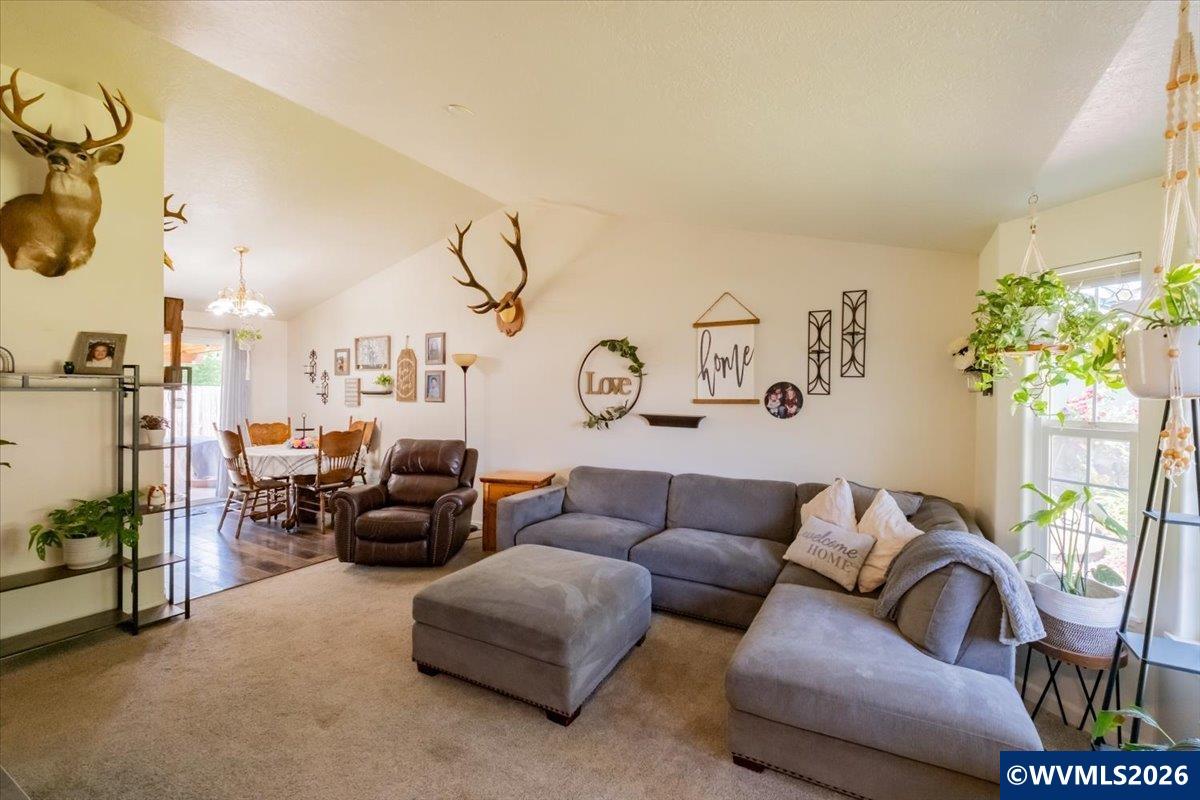 1220 40th Av