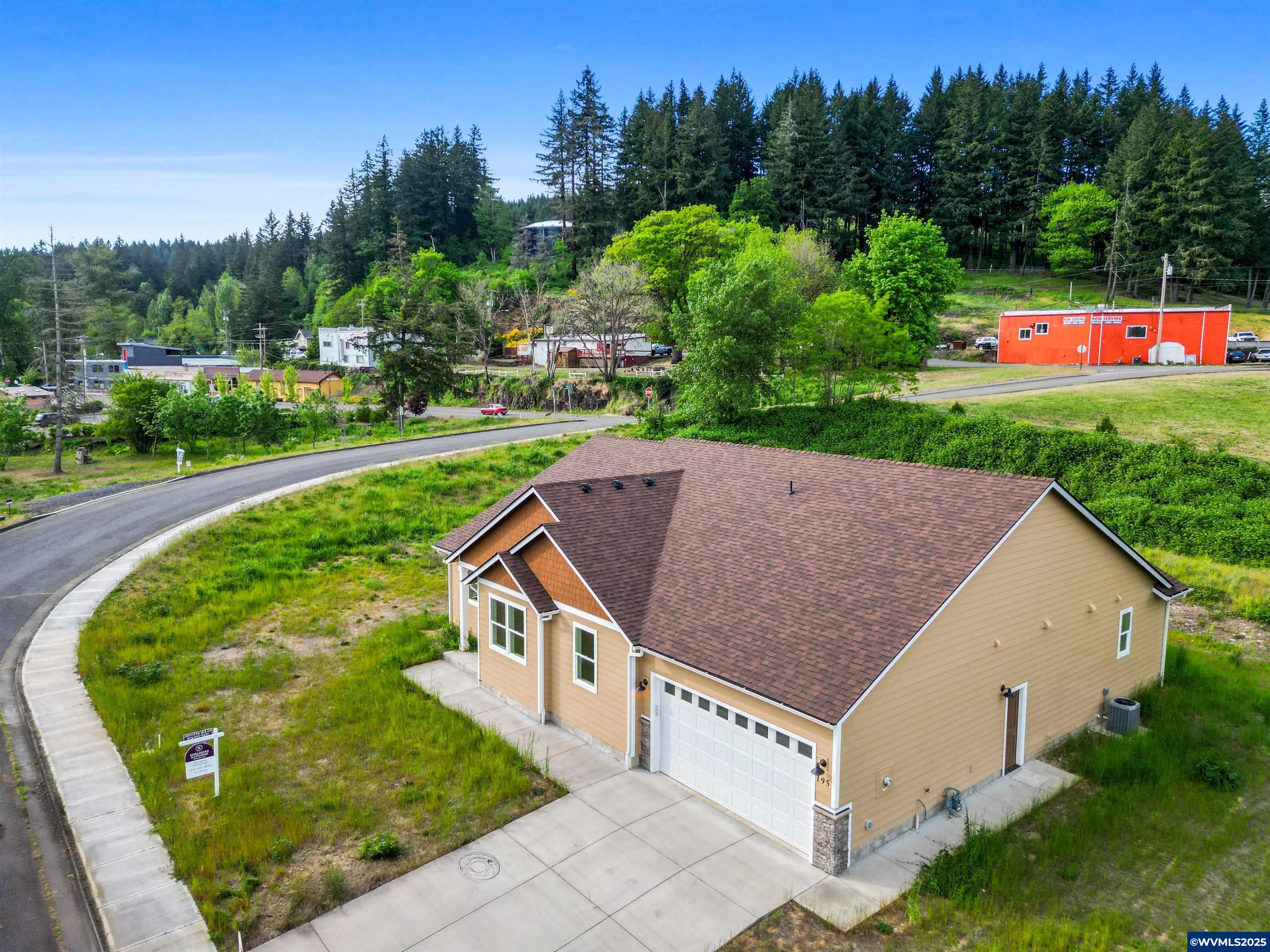 195 NE Santiam Pointe Lp