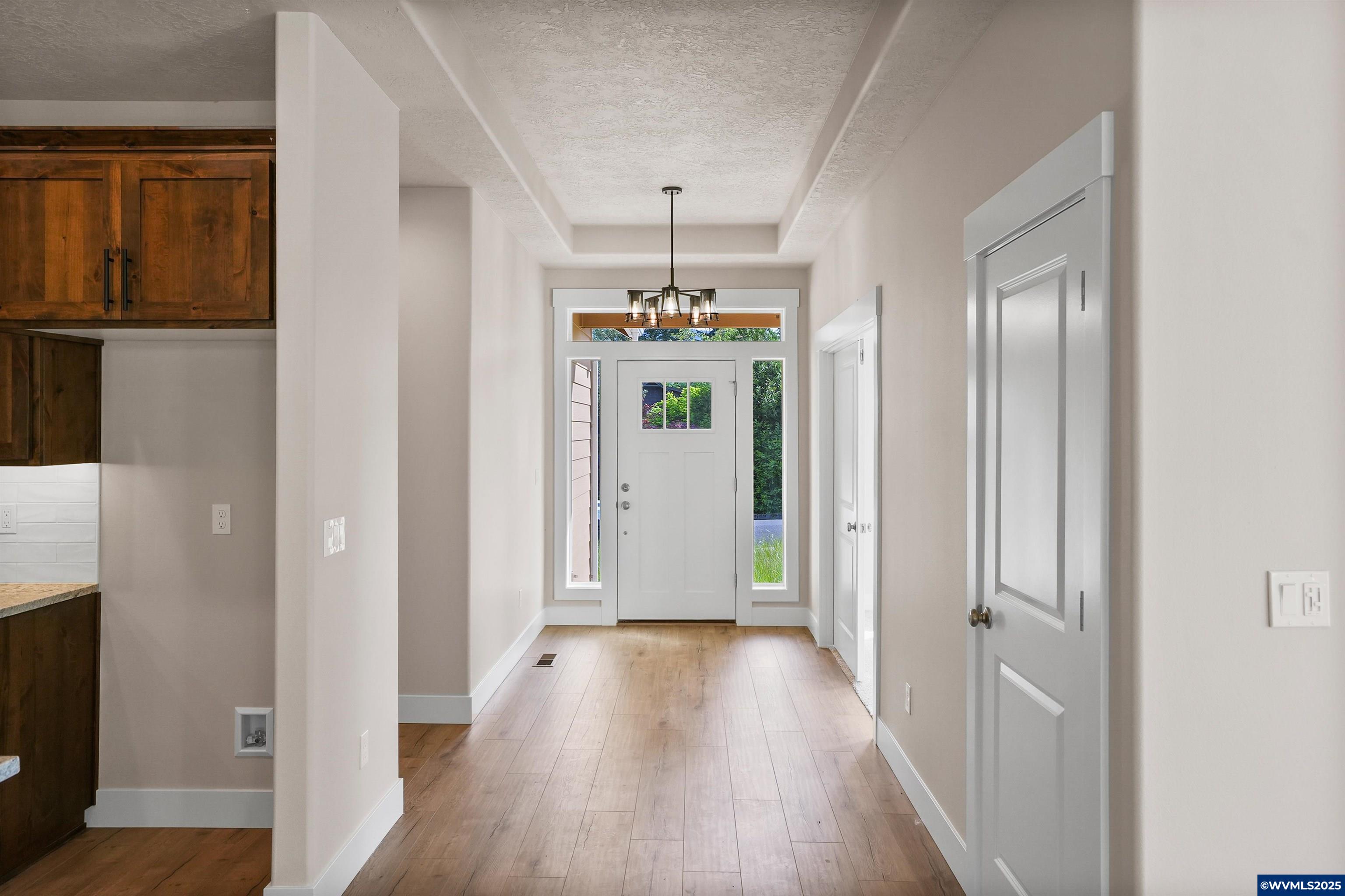 195 NE Santiam Pointe Lp